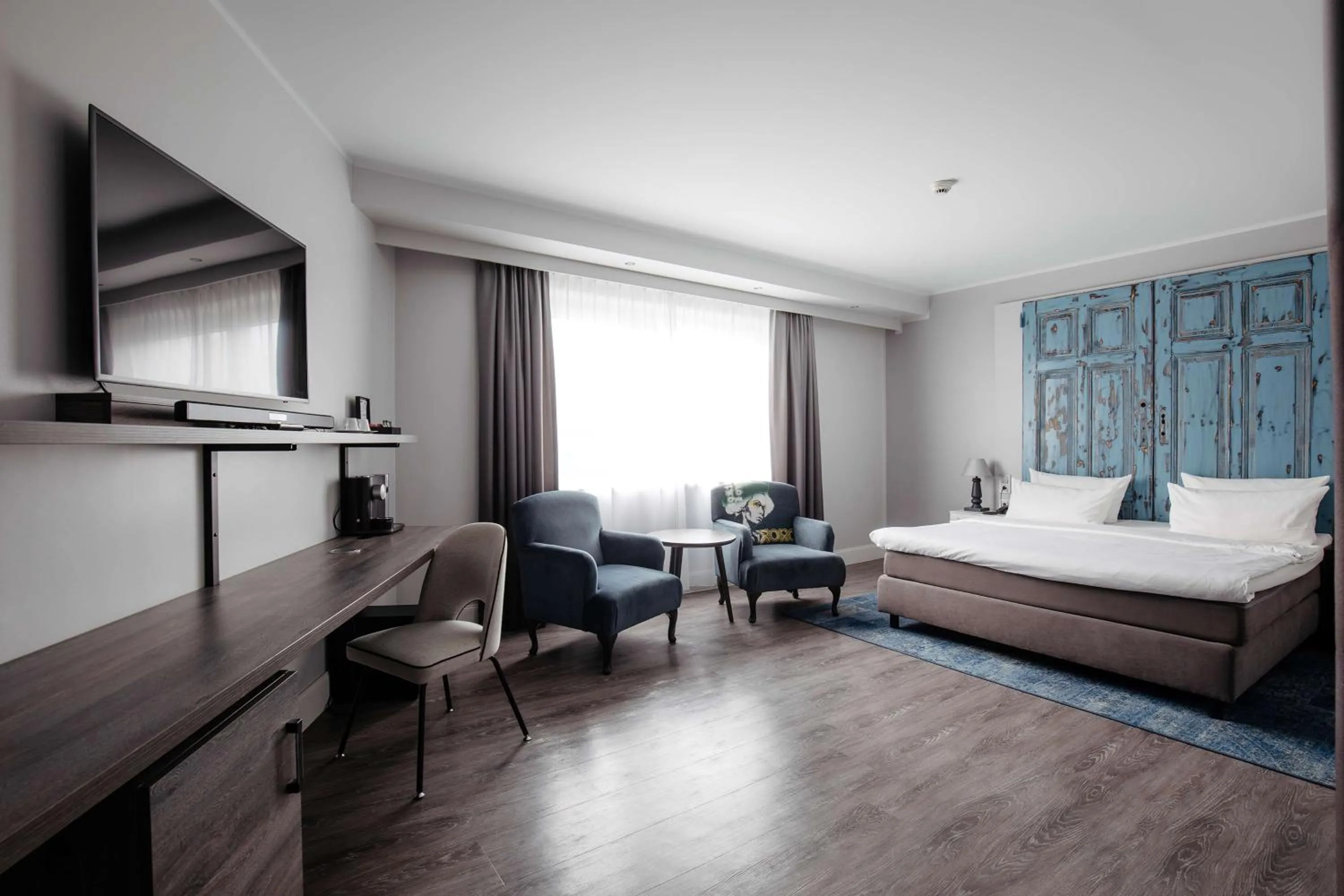 TV and multimedia, Bed in Hotel Berlin, Berlin, a member of Radisson Individuals