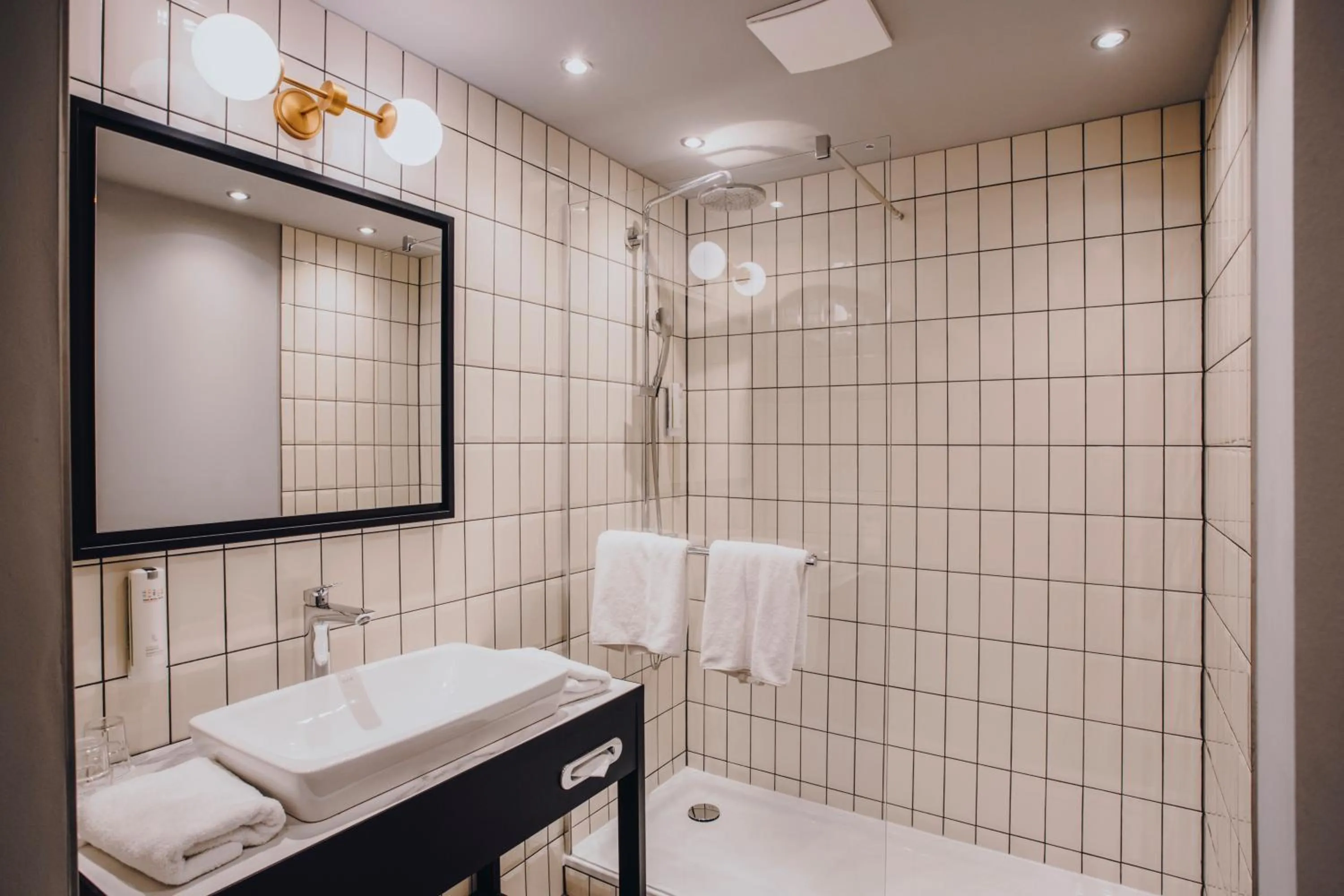 Shower in Hotel Berlin, Berlin, a member of Radisson Individuals