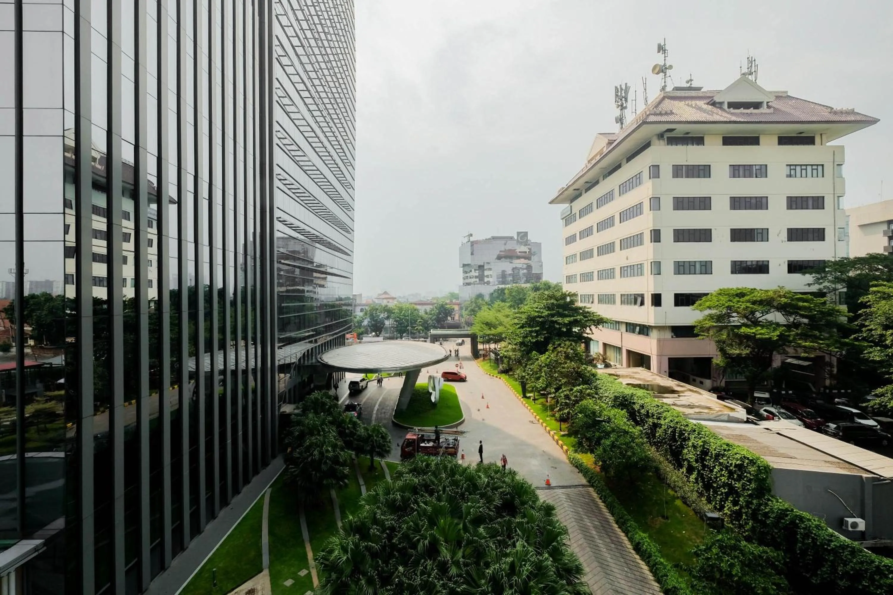 City view in Comfy 3BR at L'Avenue Apartment Pancoran By Travelio