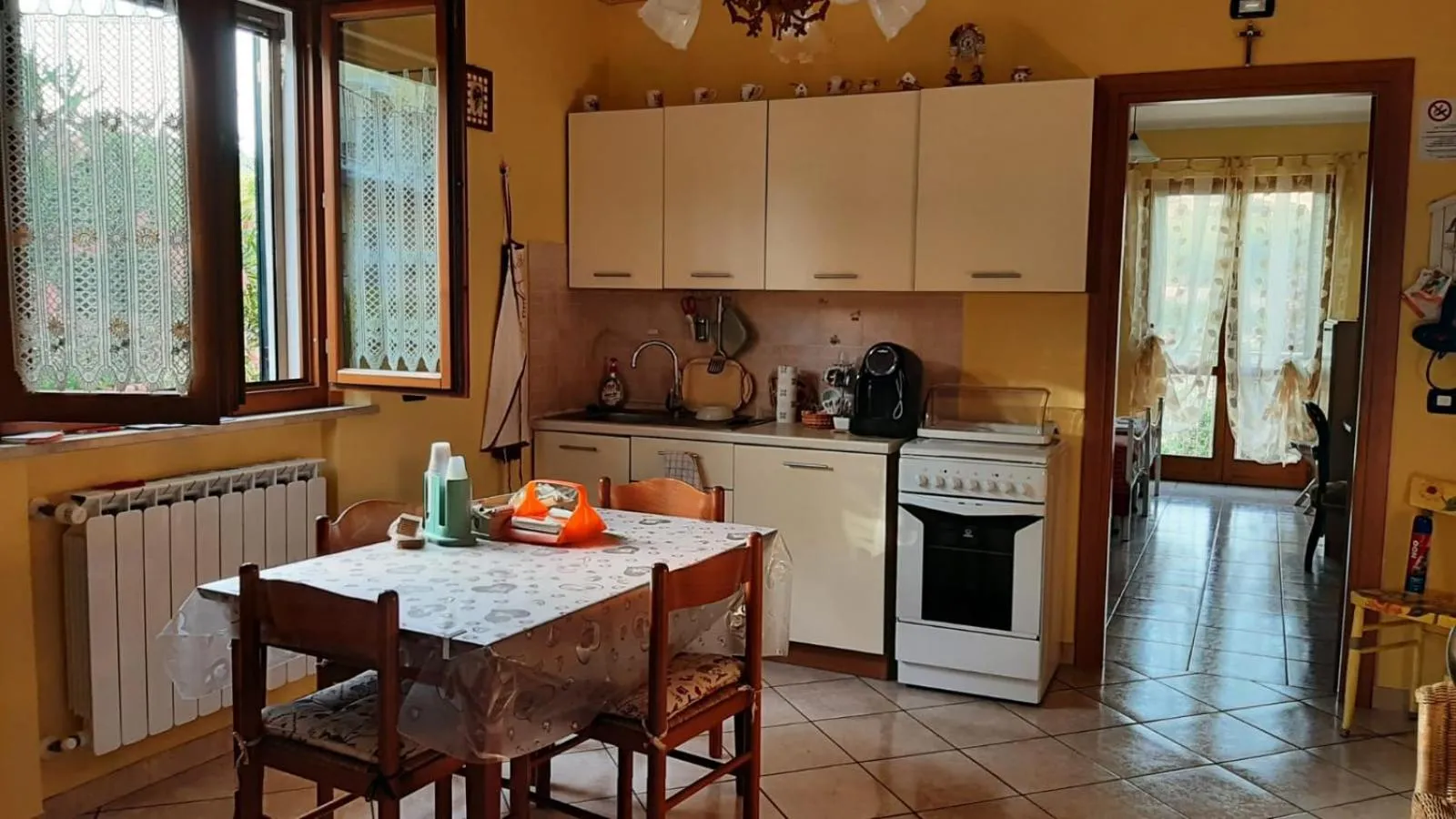 Communal kitchen in Nonno Pio