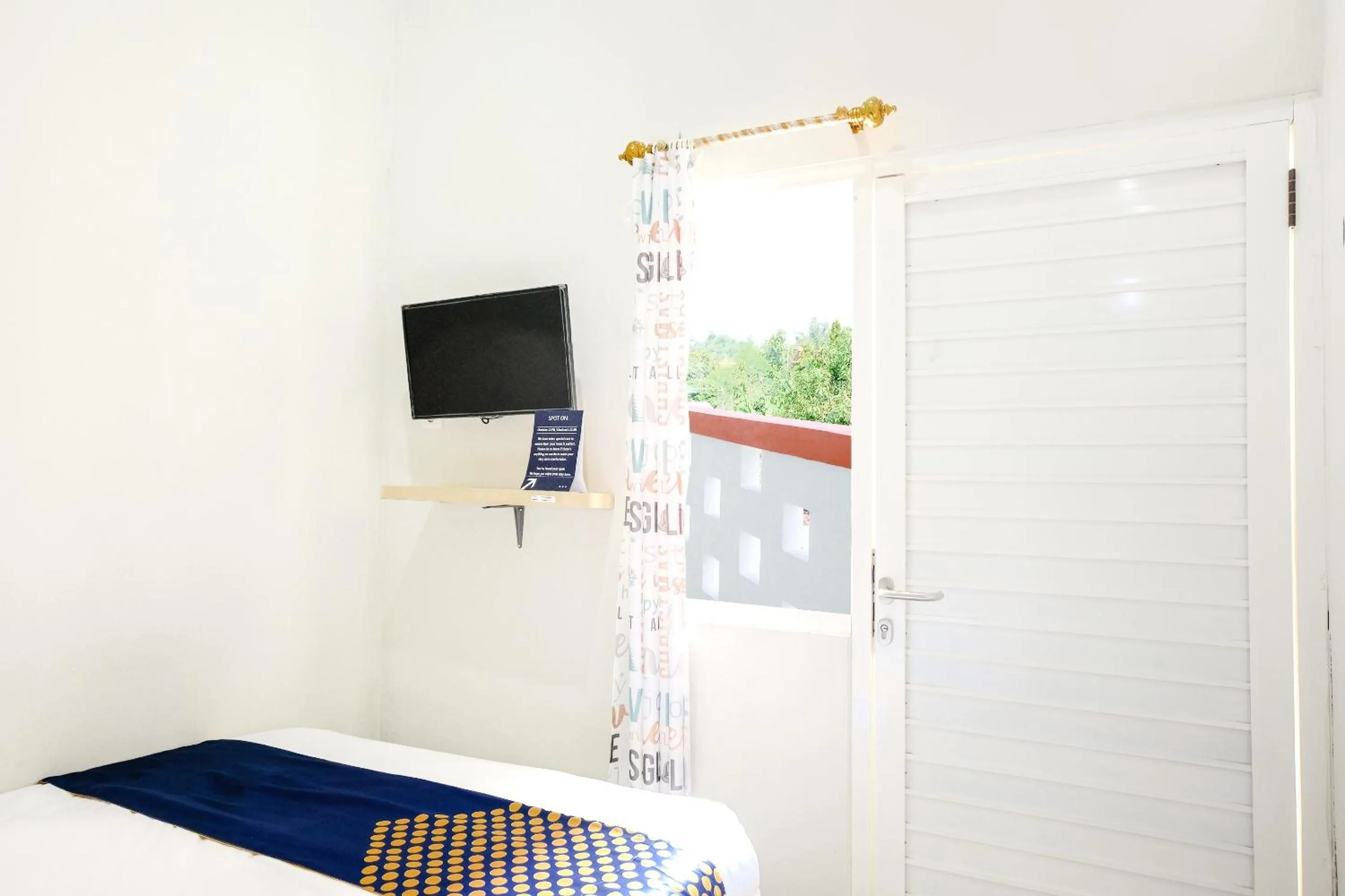 Bedroom, Bed in Omah Pandhoek Family Syariah by Stayku