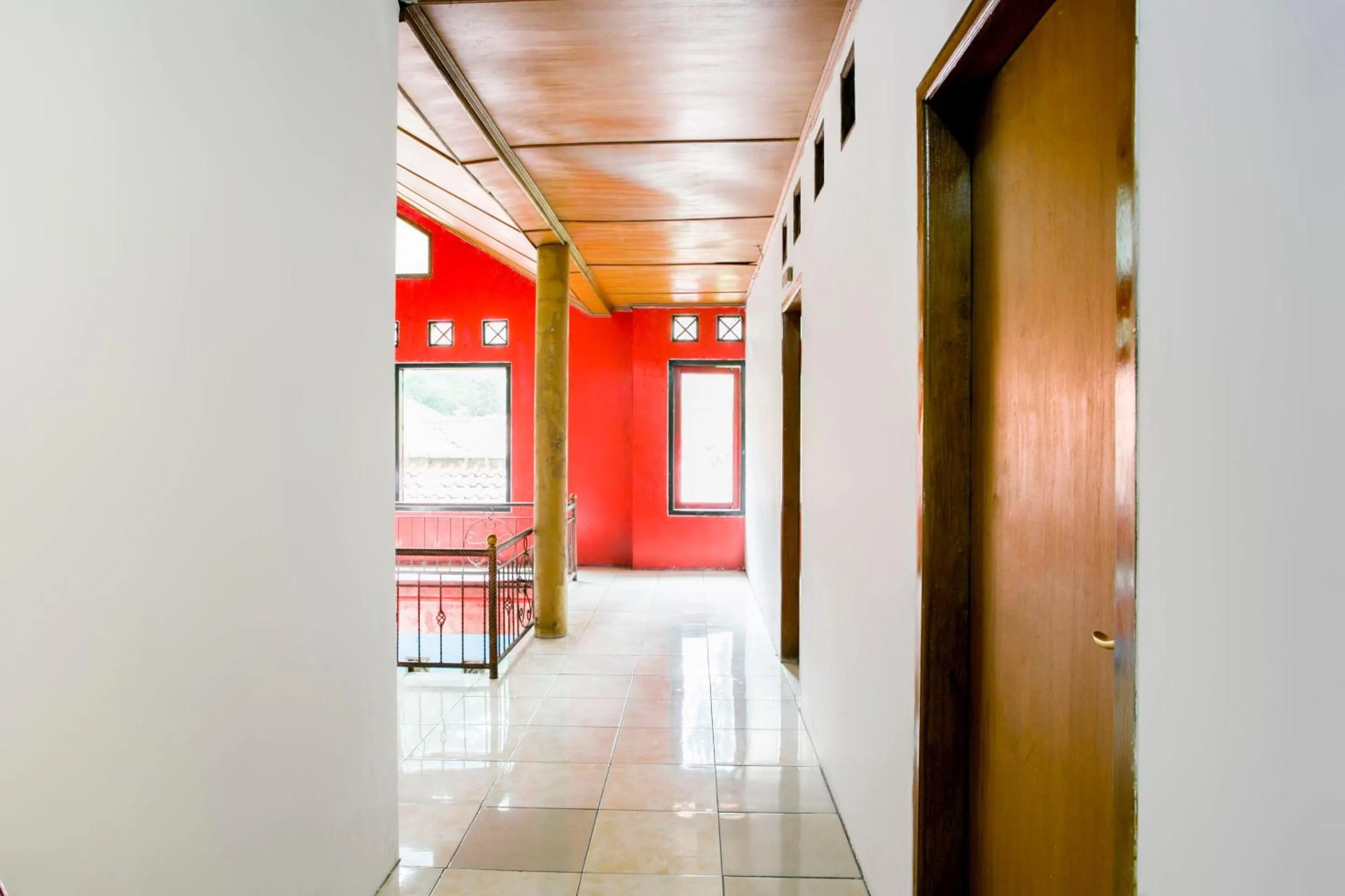 Lobby or reception in Hotel O Karya Nunggal Asri