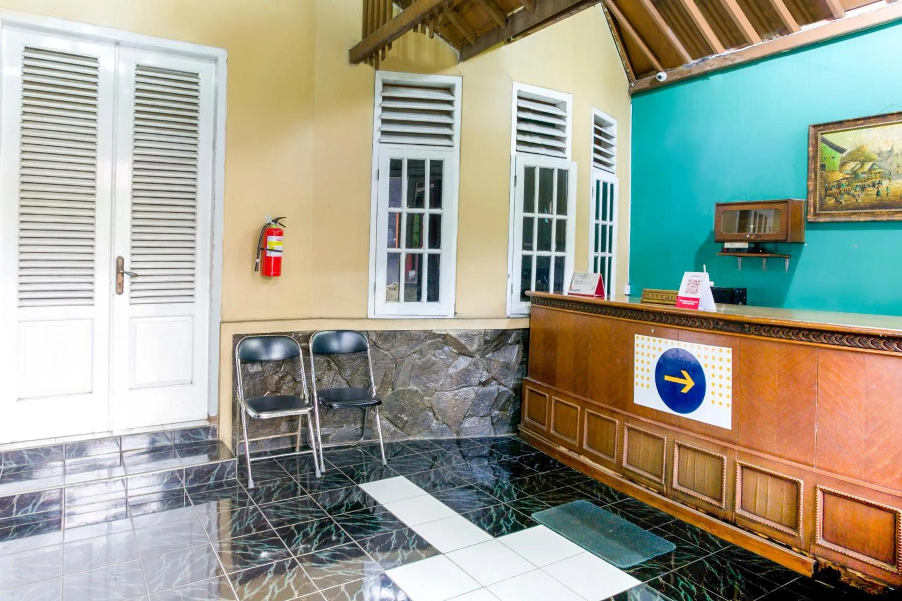 Lobby or reception in Hotel O Karya Nunggal Asri