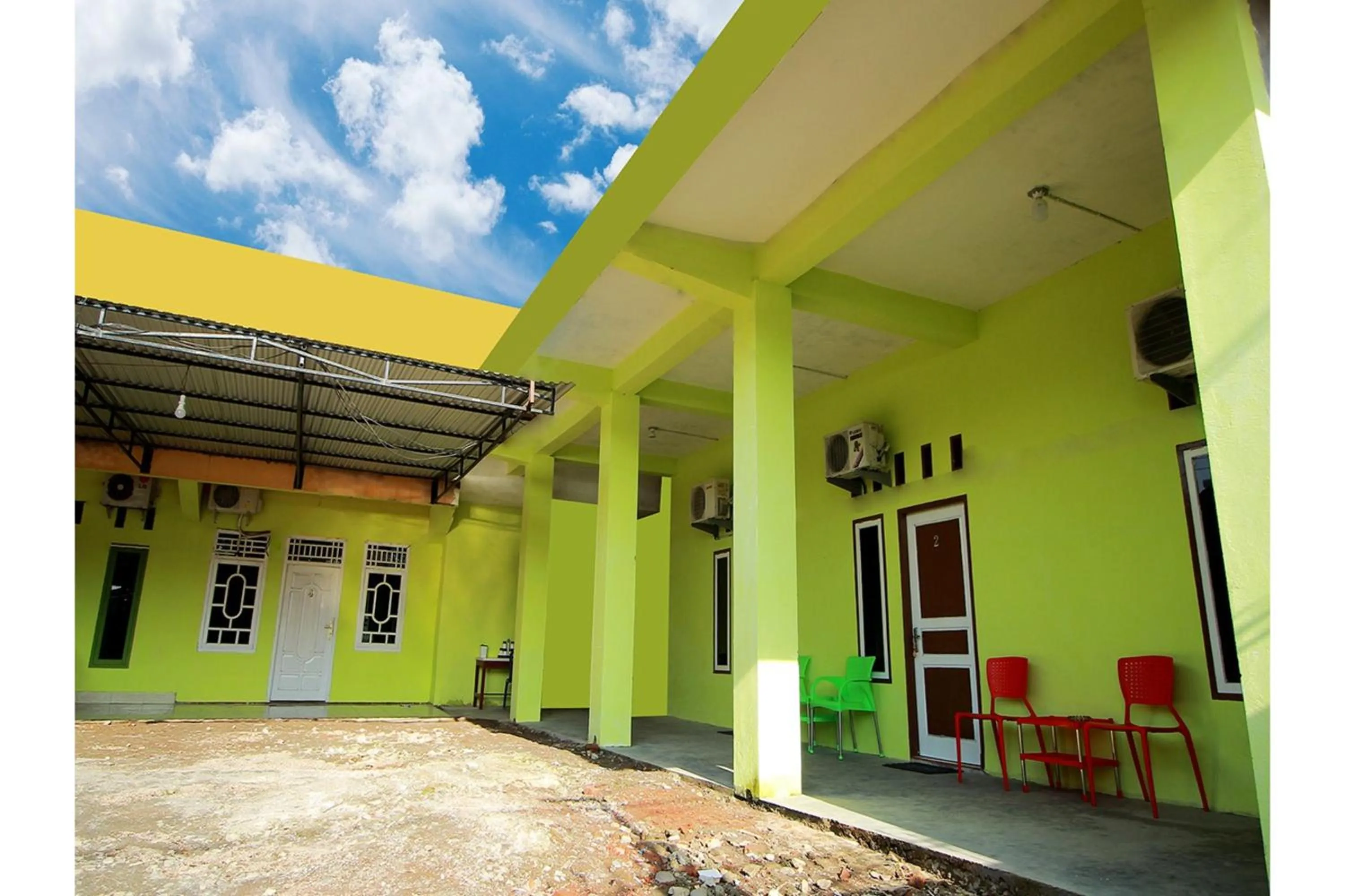 Area and facilities in RedDoorz near Jalan Sejahtera Lubuk Linggau