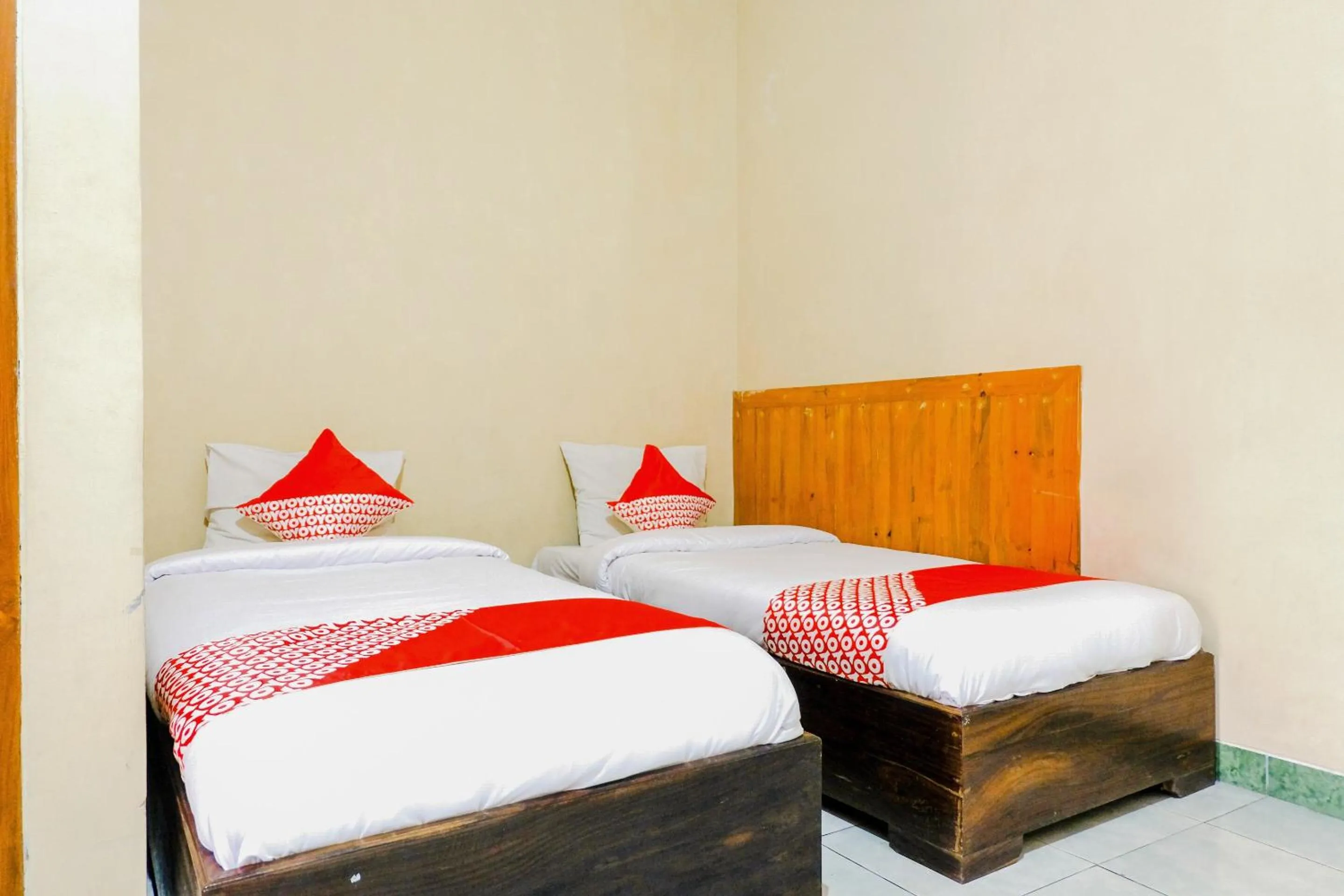 Bedroom, Bed in Hotel O otel Graha Prima