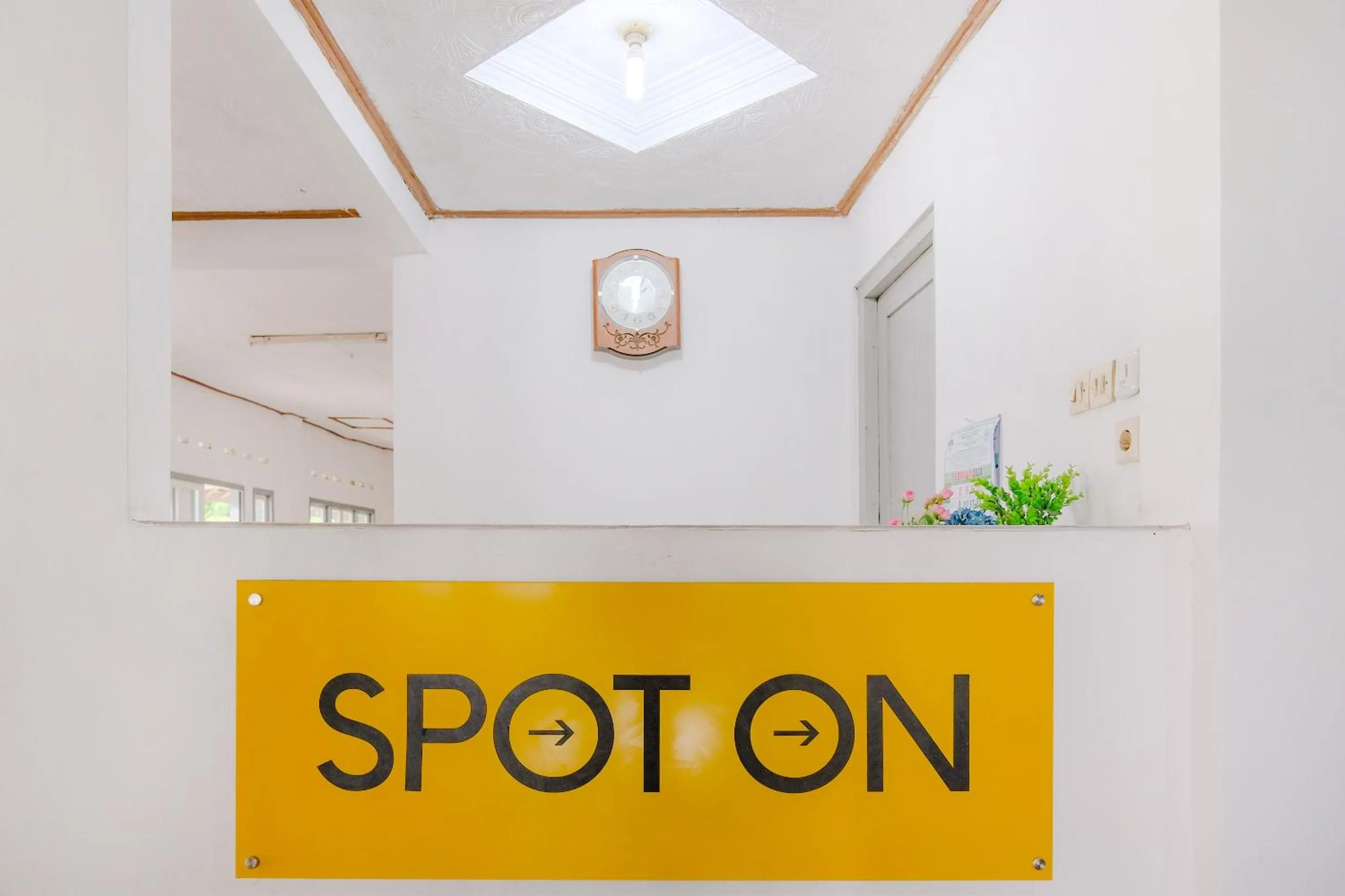 Lobby or reception in OYO Life 2638 Hotel Raya