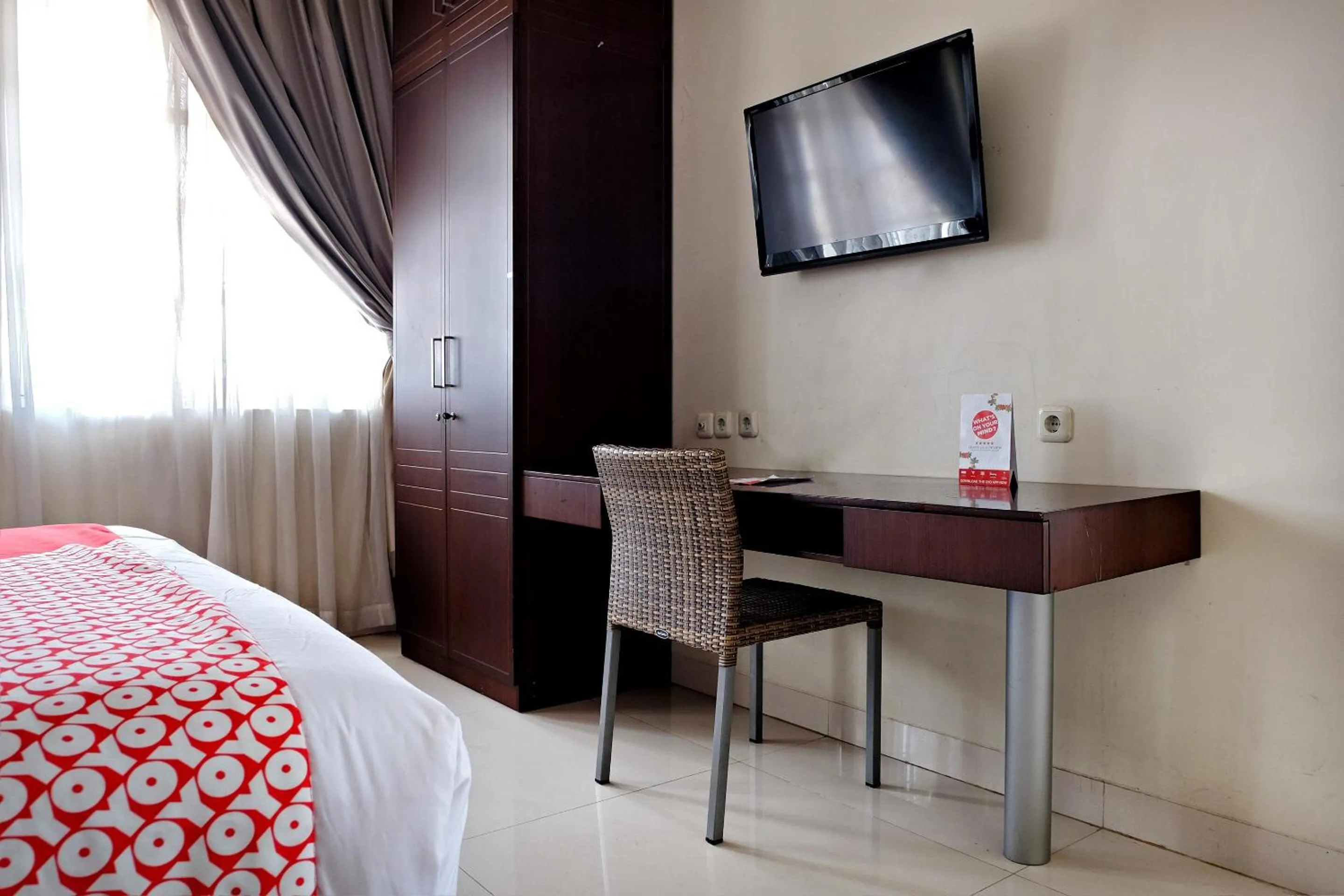 Bedroom, Bed in OYO 2691 Asoka Residence