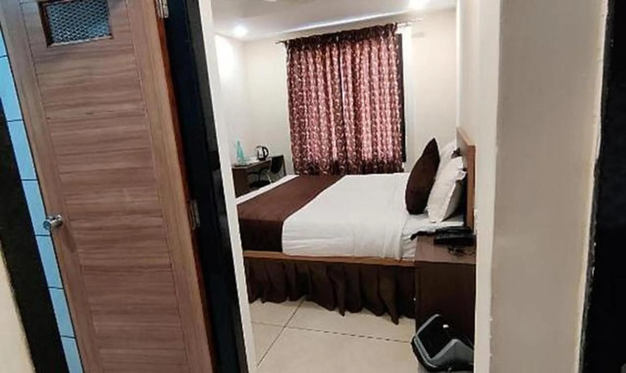 Bed in Hotel Golden Rays