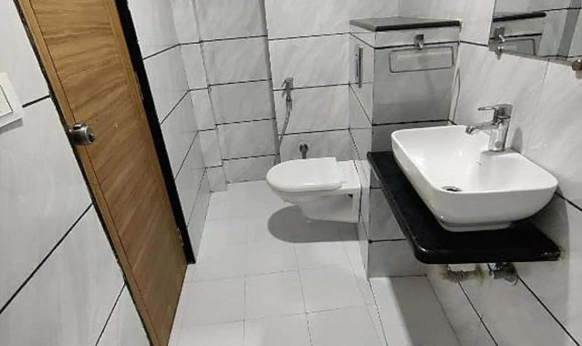 Bathroom in Hotel Golden Rays