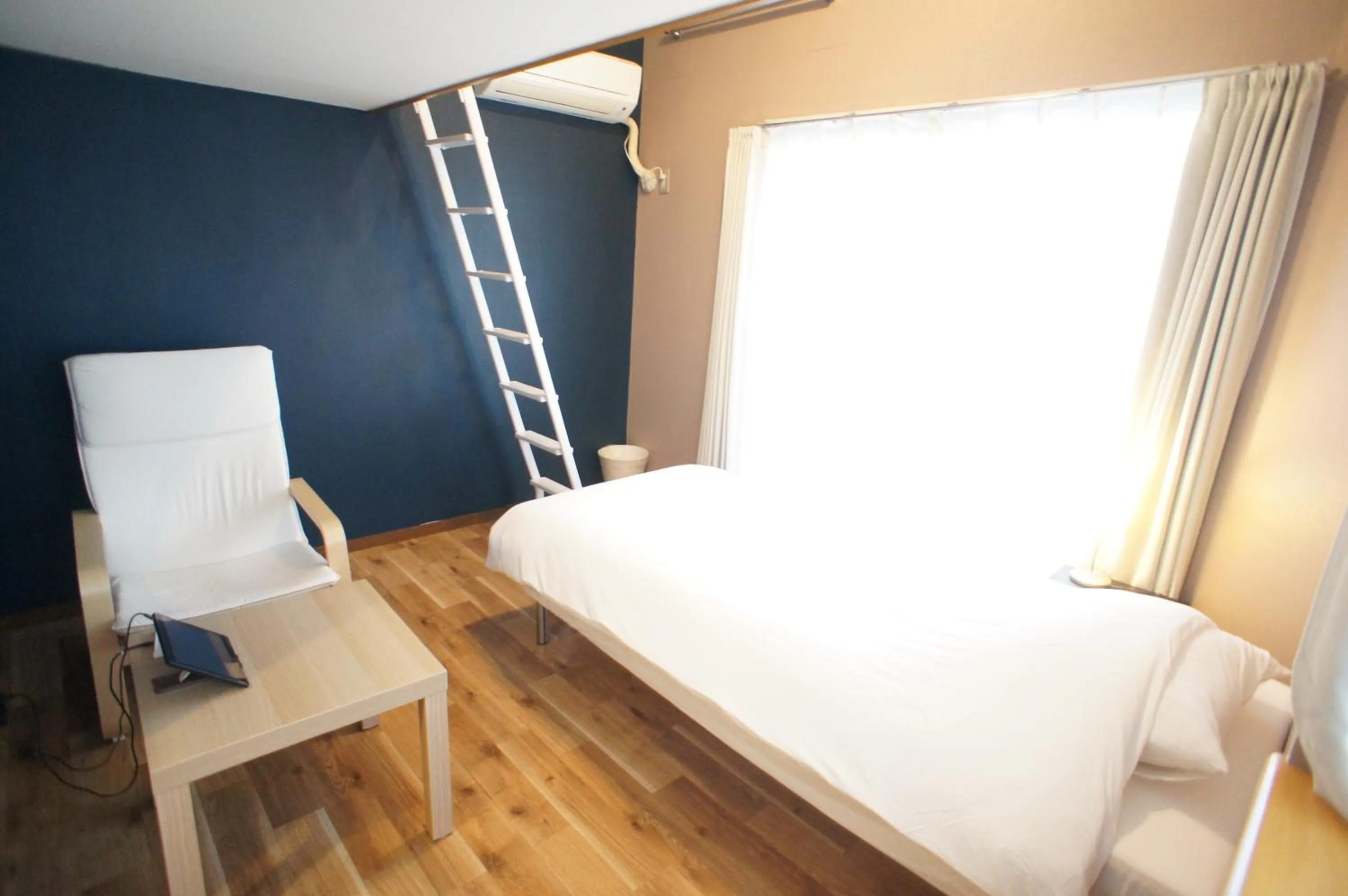 Bed in Plusone Nishikoen