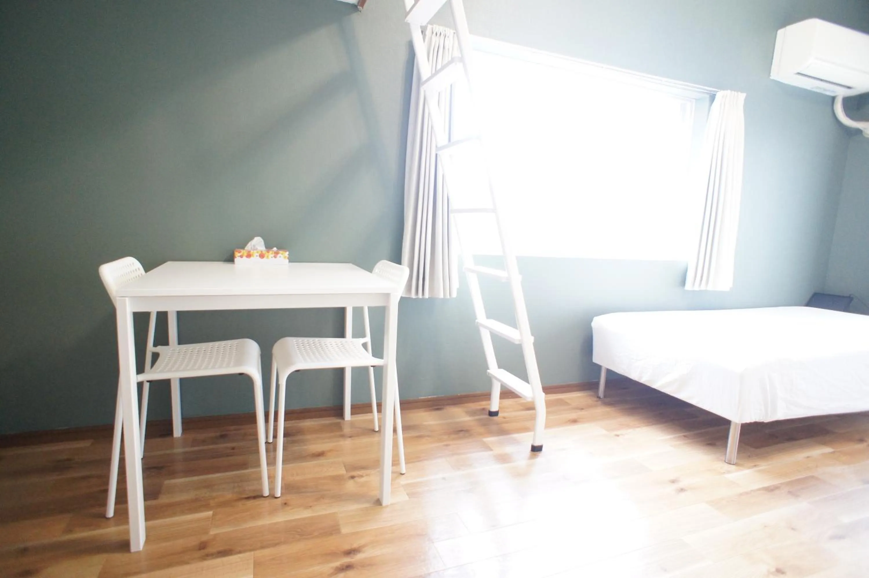 Bed in Plusone Nishikoen