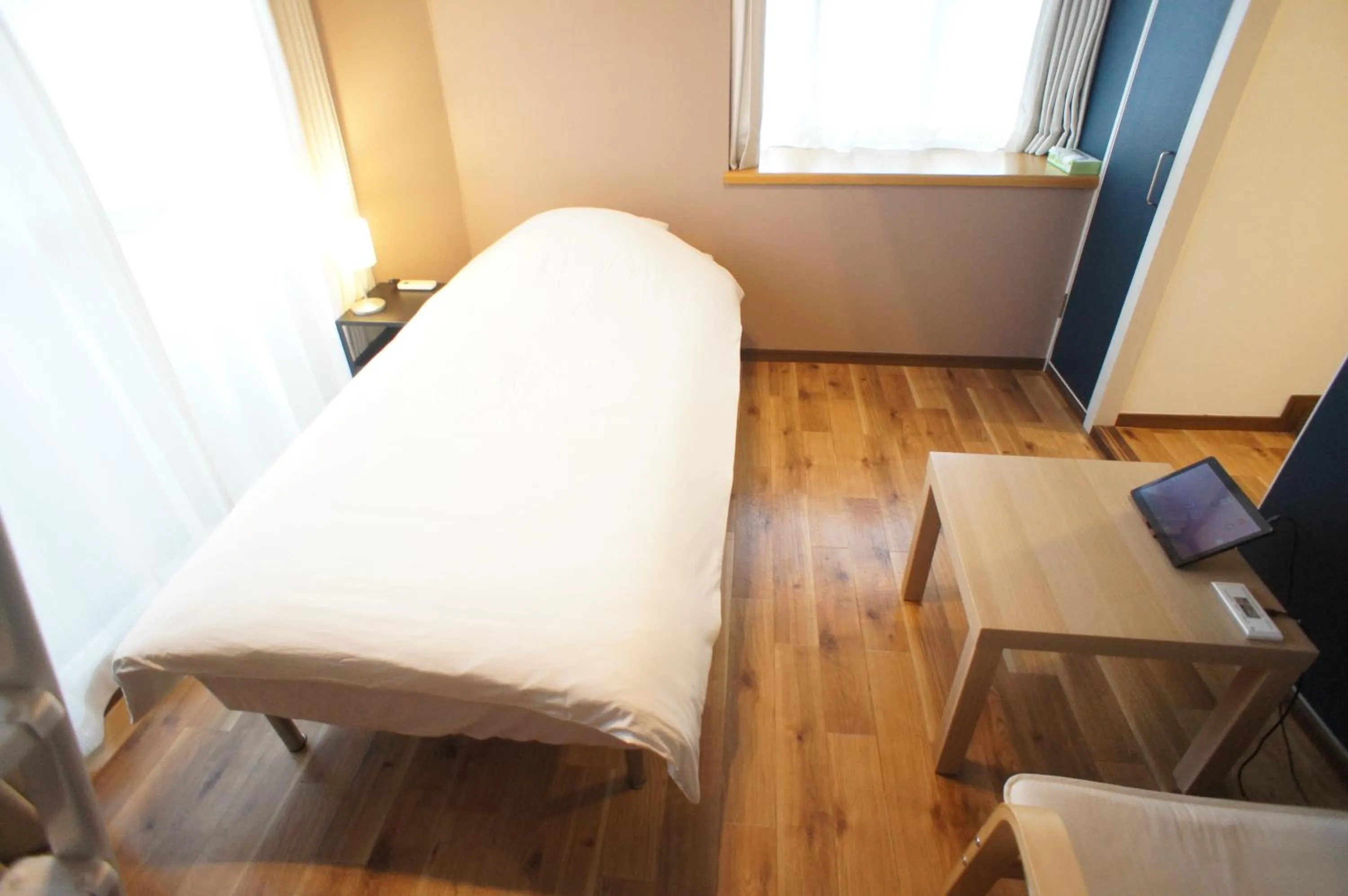 Bed in Plusone Nishikoen