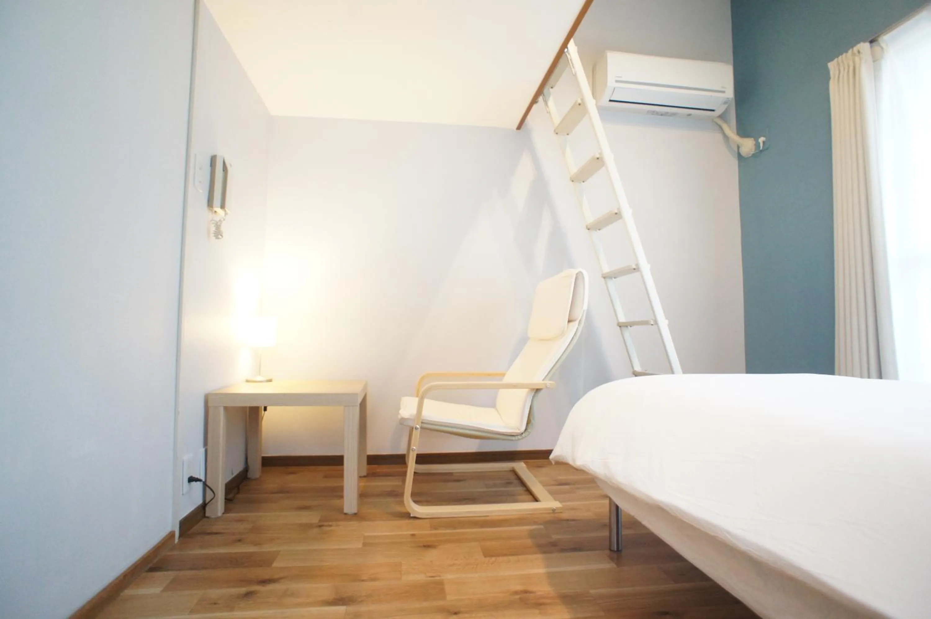 Bed in Plusone Nishikoen