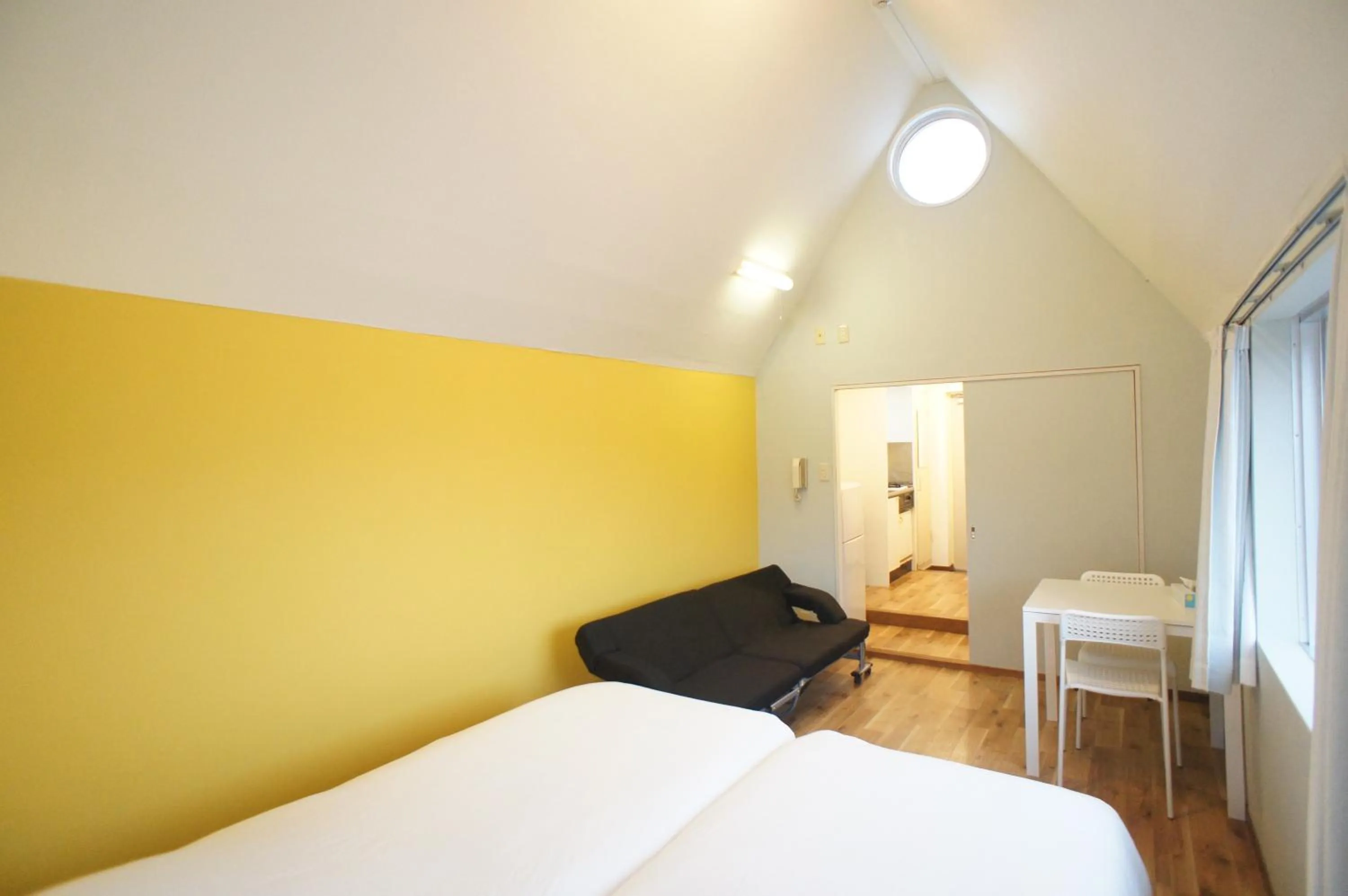 Bed in Plusone Nishikoen