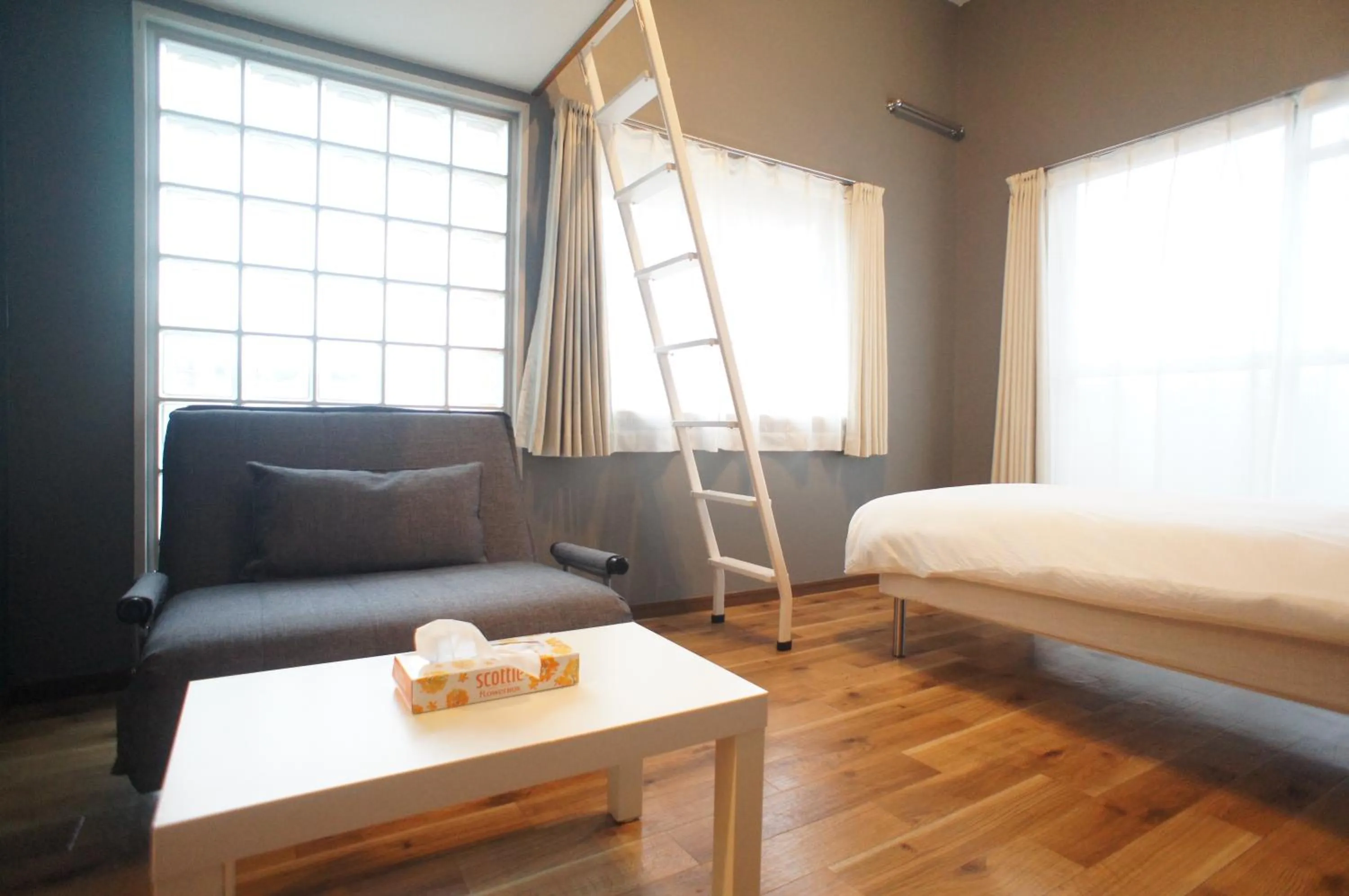 Bed in Plusone Nishikoen