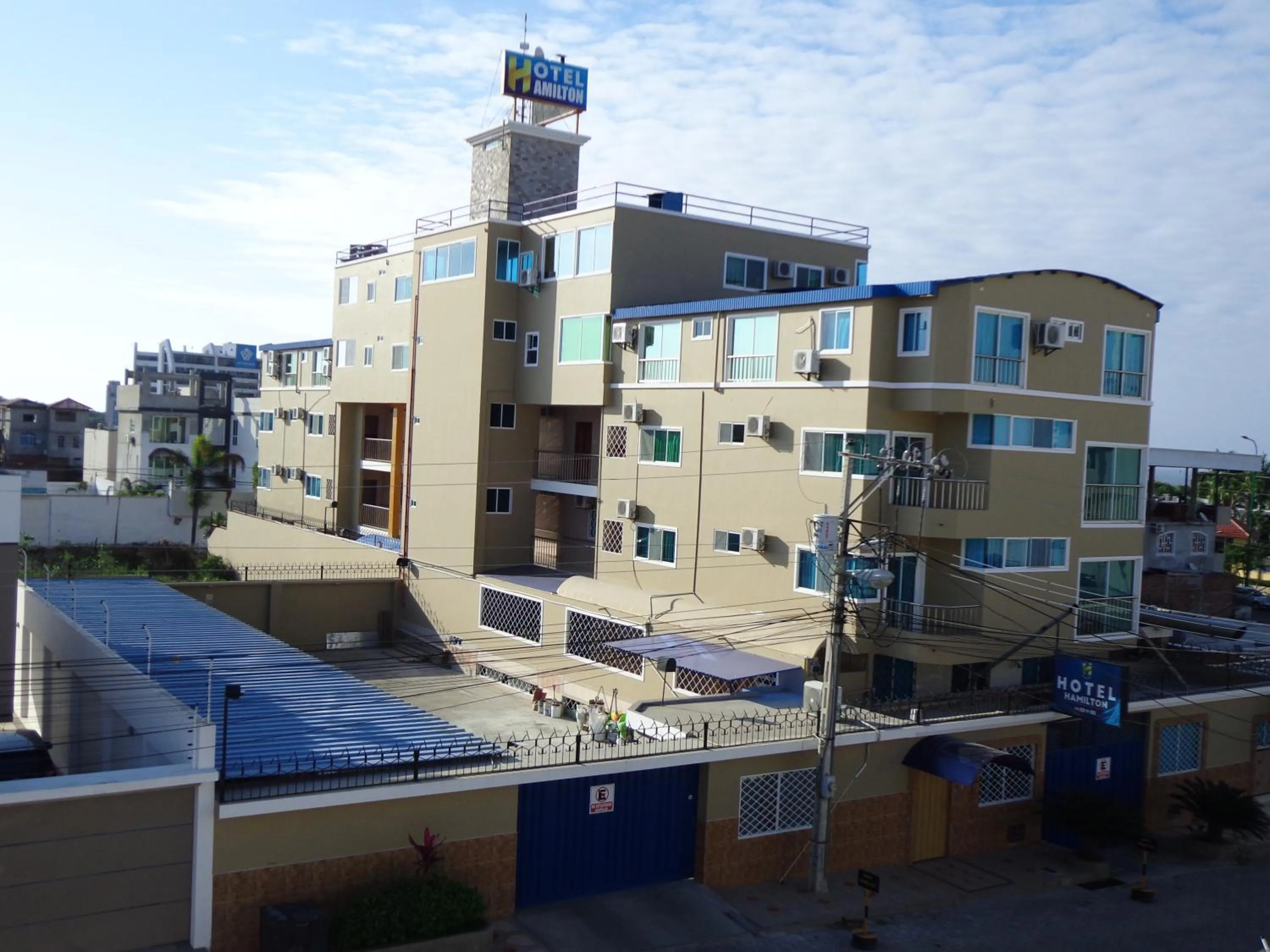 Property building in Apart Hotel Hamilton