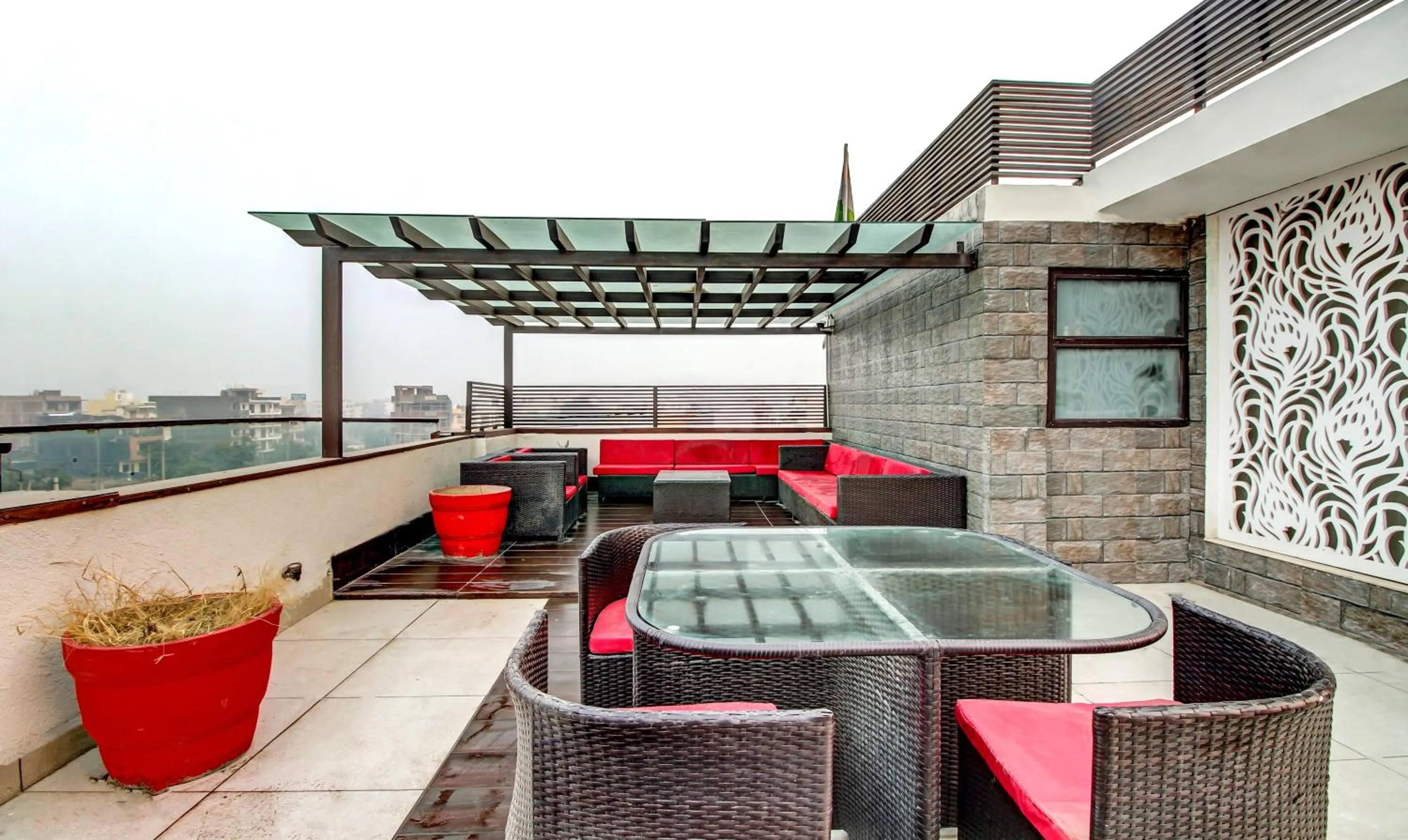 Dining area in Treebo M2M Residency Sector 46