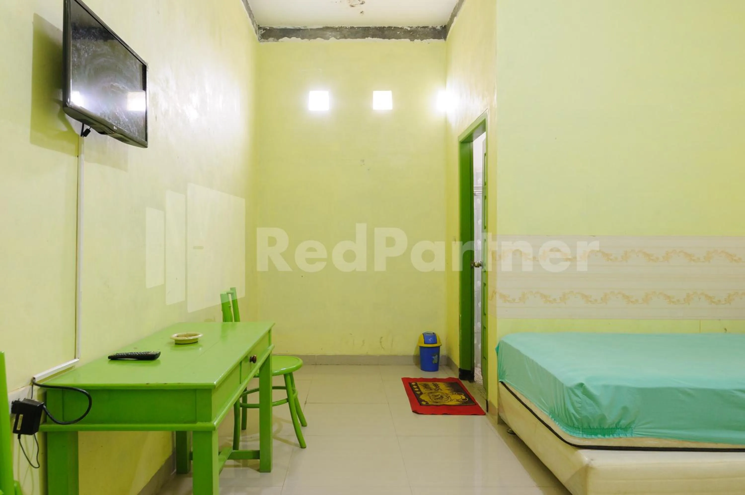 Bedroom, Bed in Homestay Hj Suharti Natar Lampung RedPartner