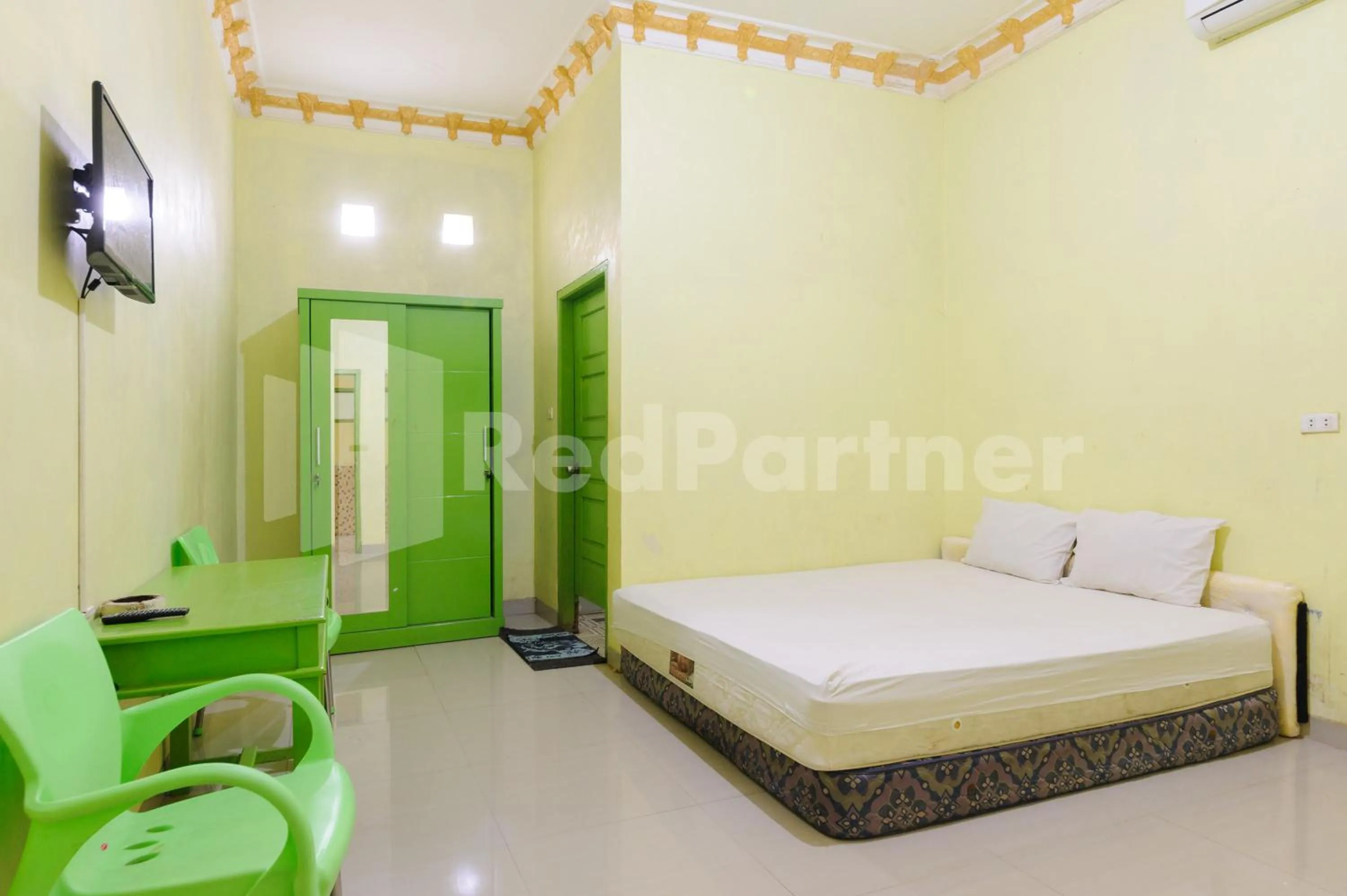 Bedroom, Bed in Homestay Hj Suharti Natar Lampung RedPartner