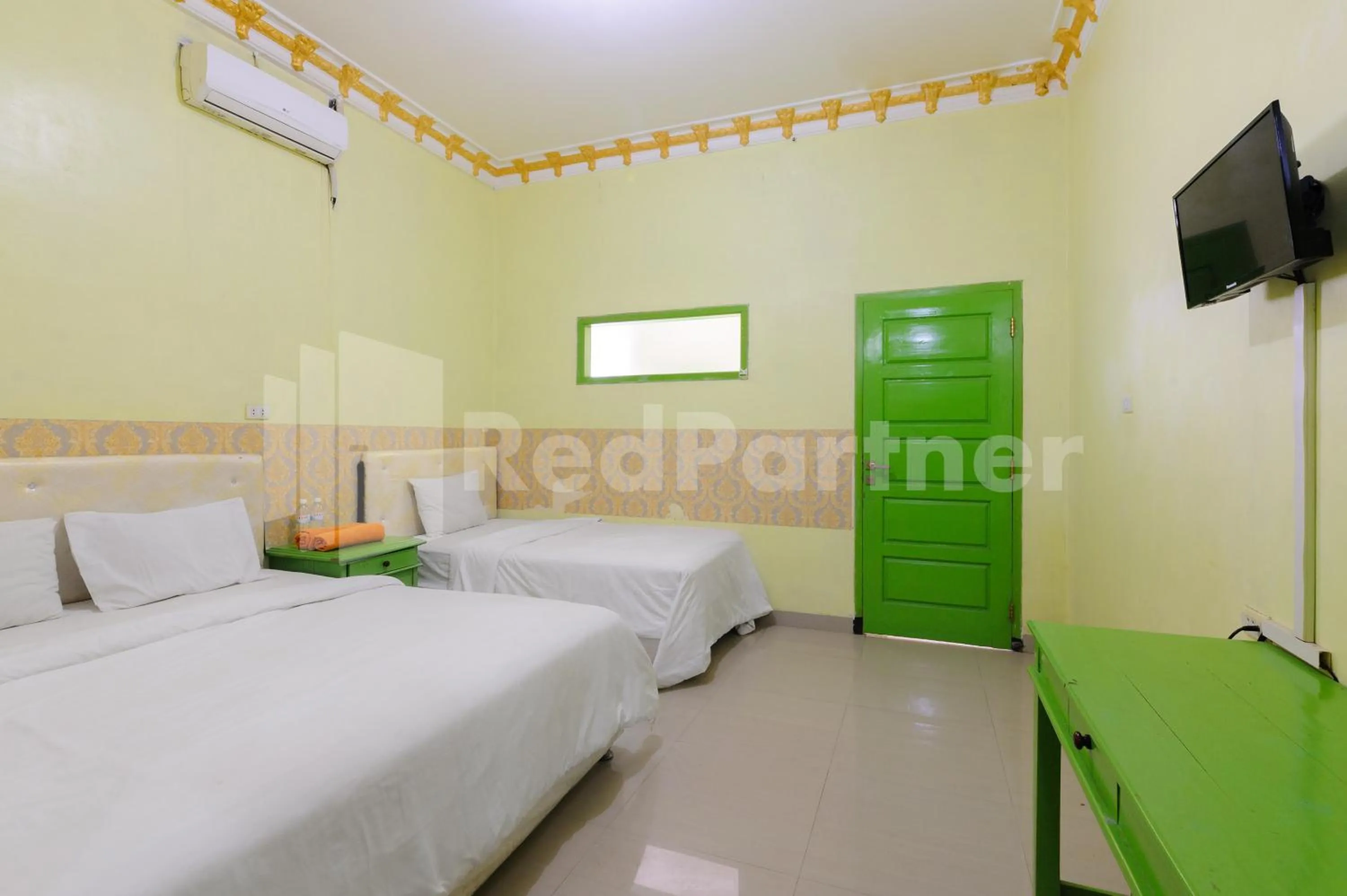 Bedroom, Bed in Homestay Hj Suharti Natar Lampung RedPartner