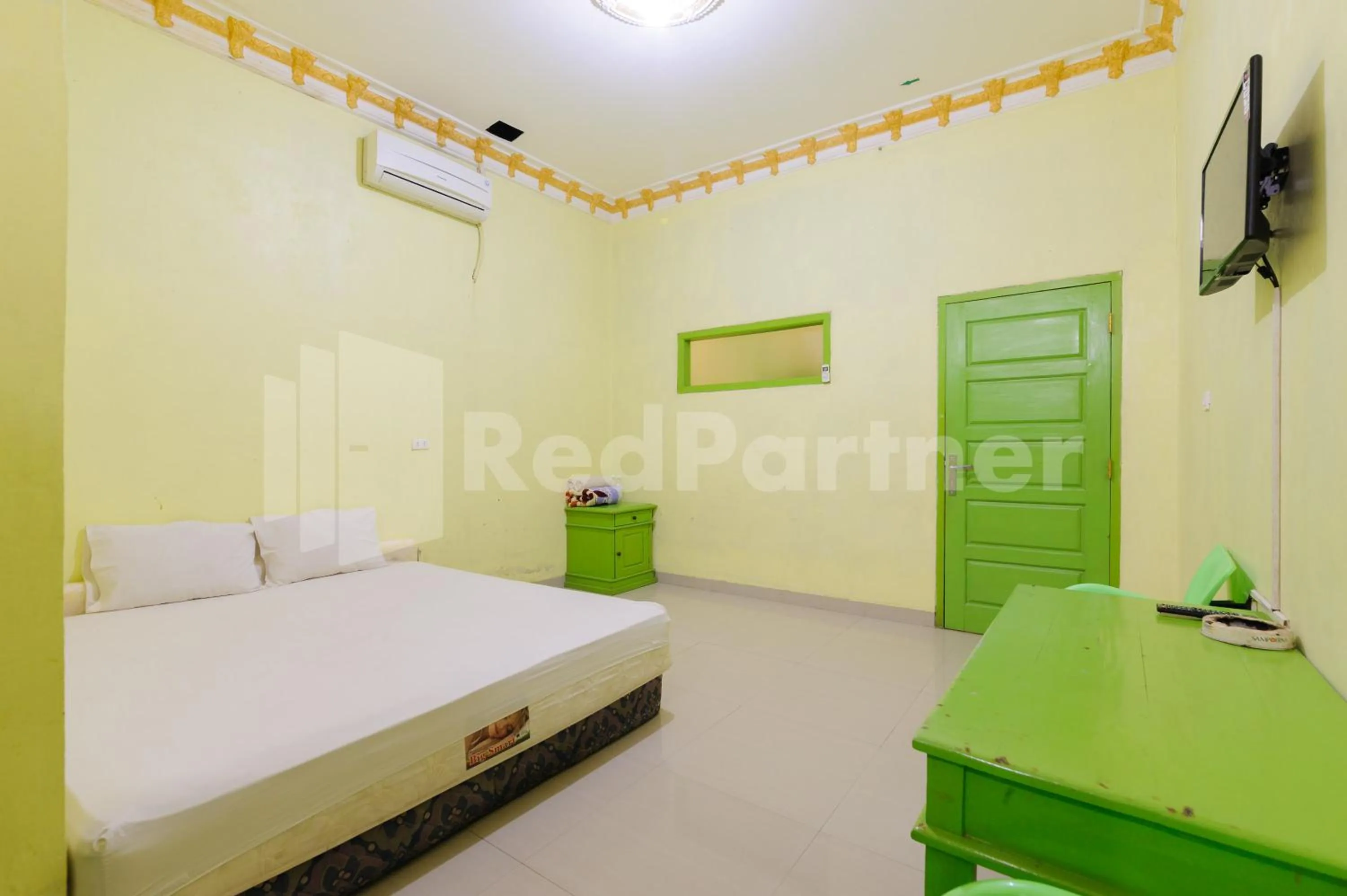 Bedroom, Bed in Homestay Hj Suharti Natar Lampung RedPartner
