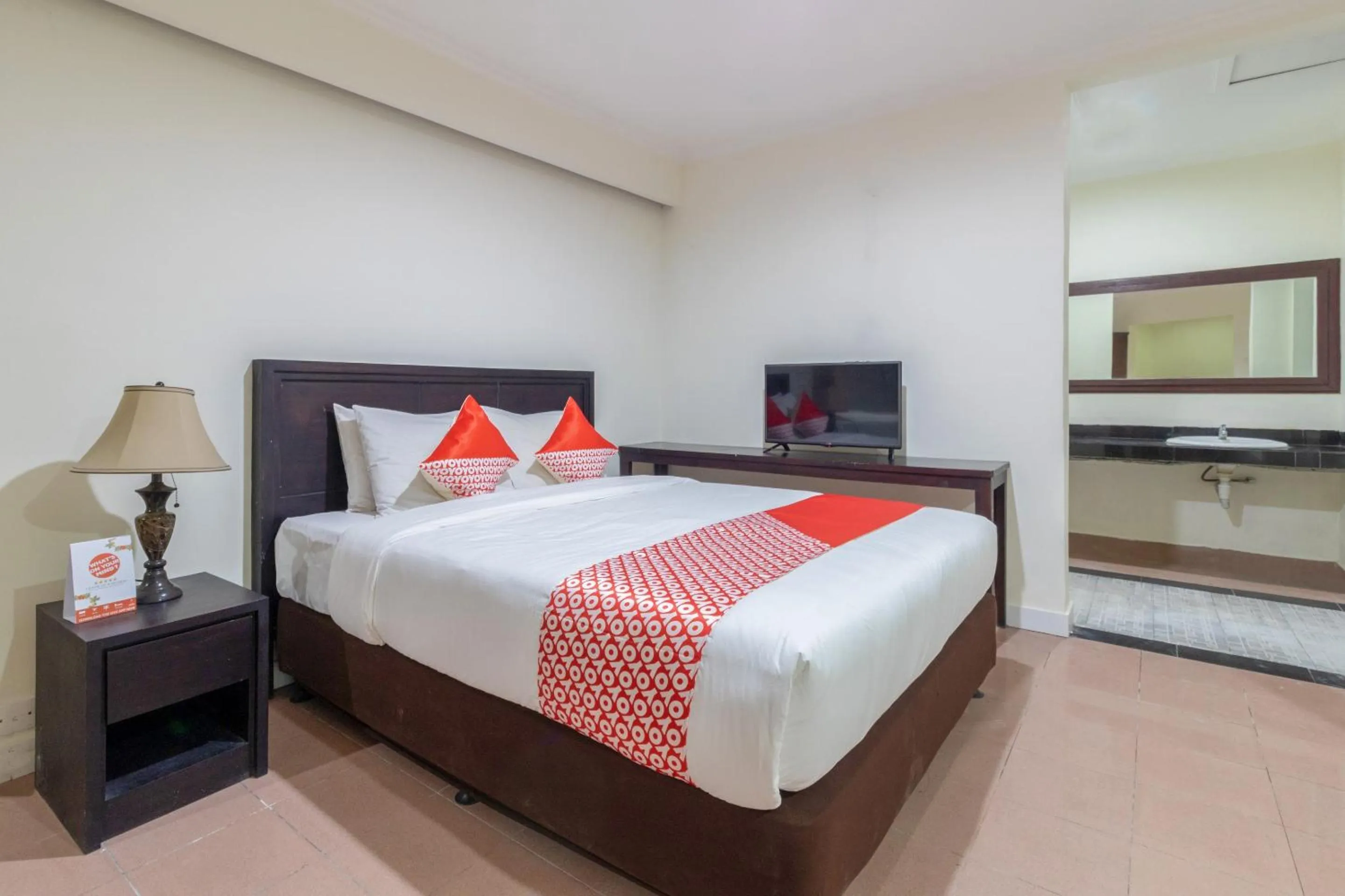Bedroom, Bed in Flagship 2688 Guntur Hotel