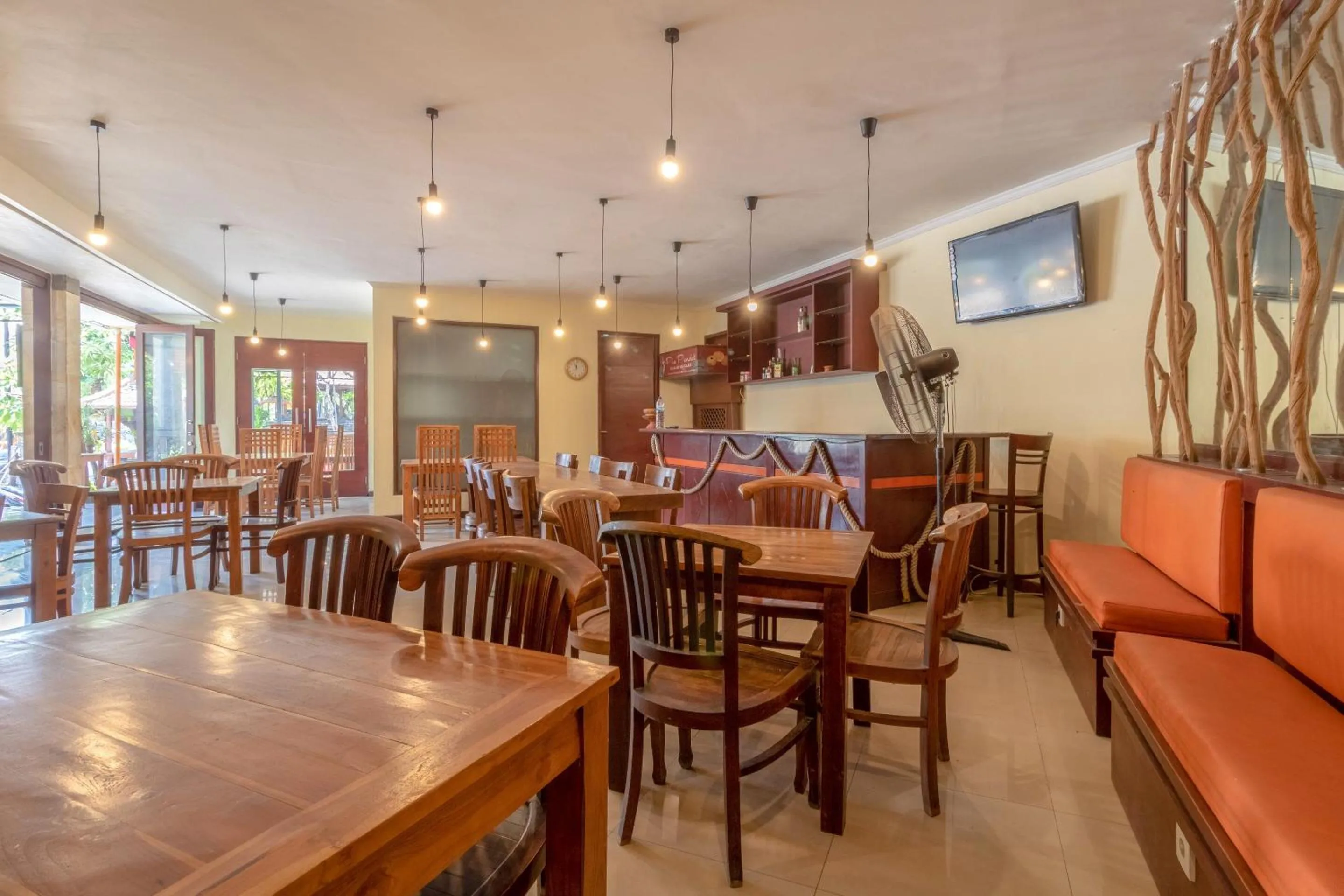 Restaurant/places to eat in Flagship 2688 Guntur Hotel