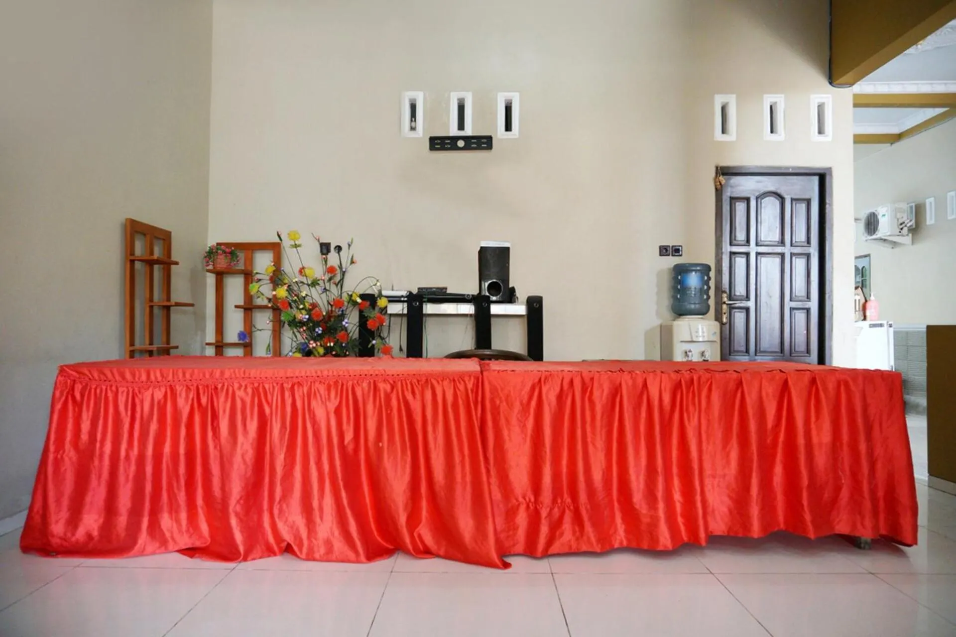 Restaurant/places to eat in SPOT ON 2629 Duta Karimun