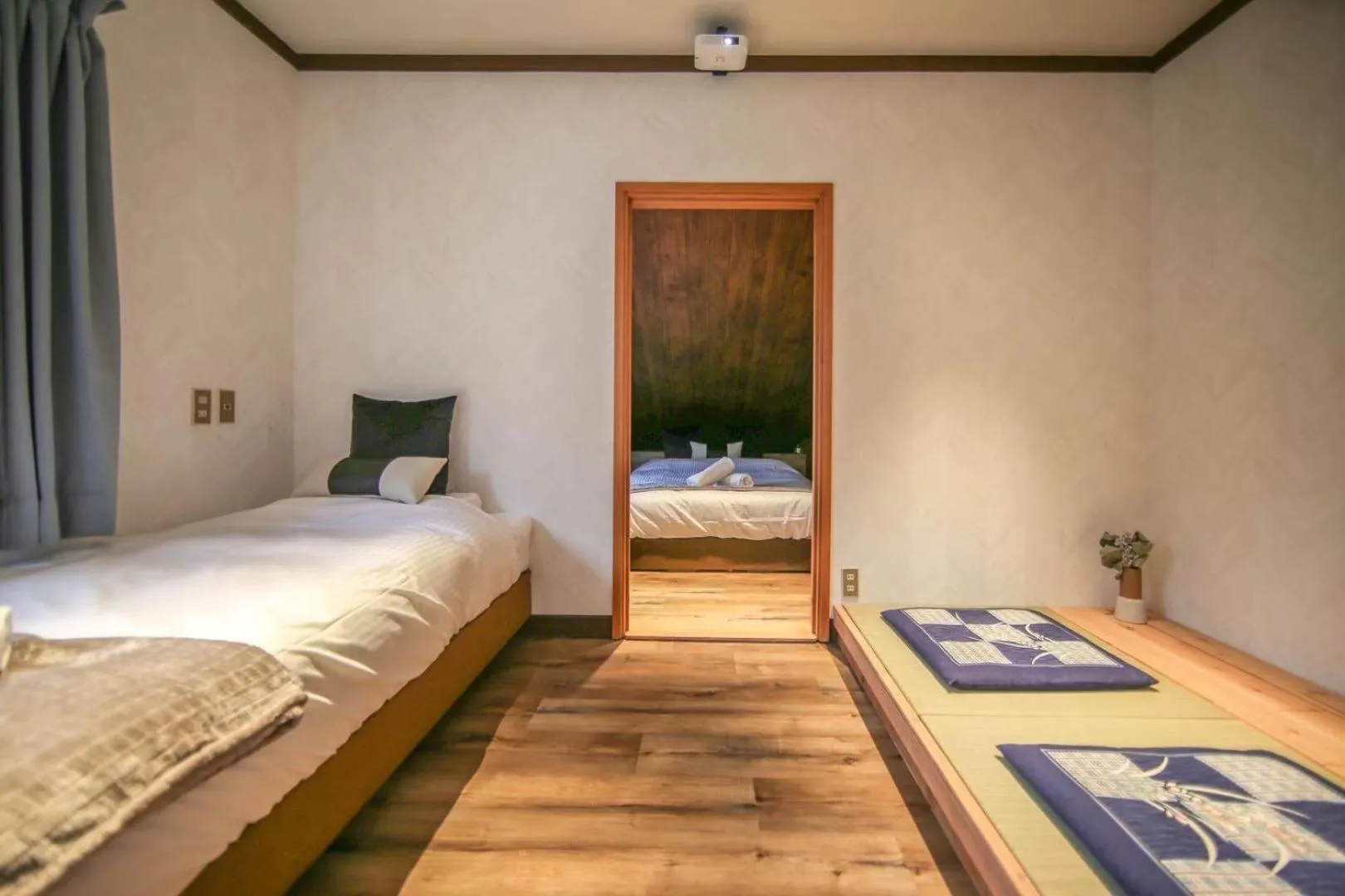 Photo of the whole room, Bed in Apricot Pension