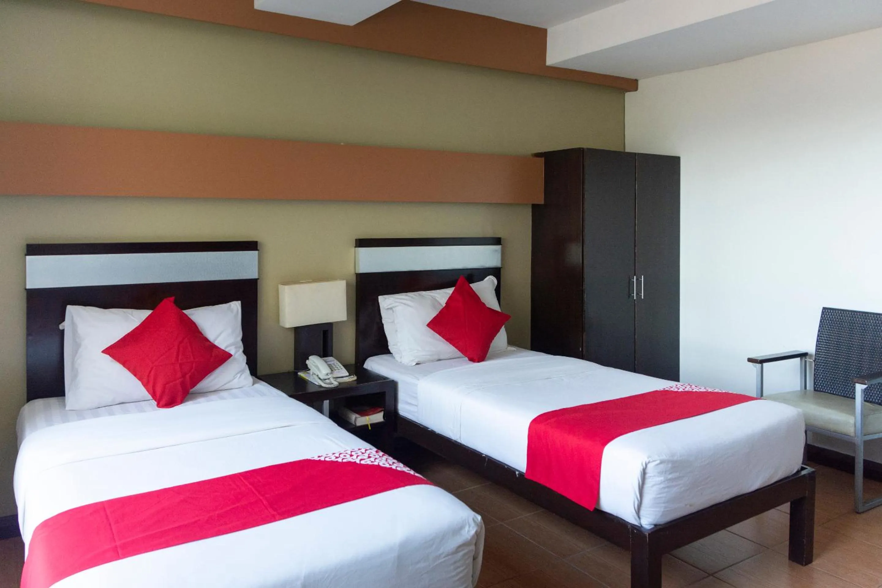 Bedroom, Bed in East View Hotel