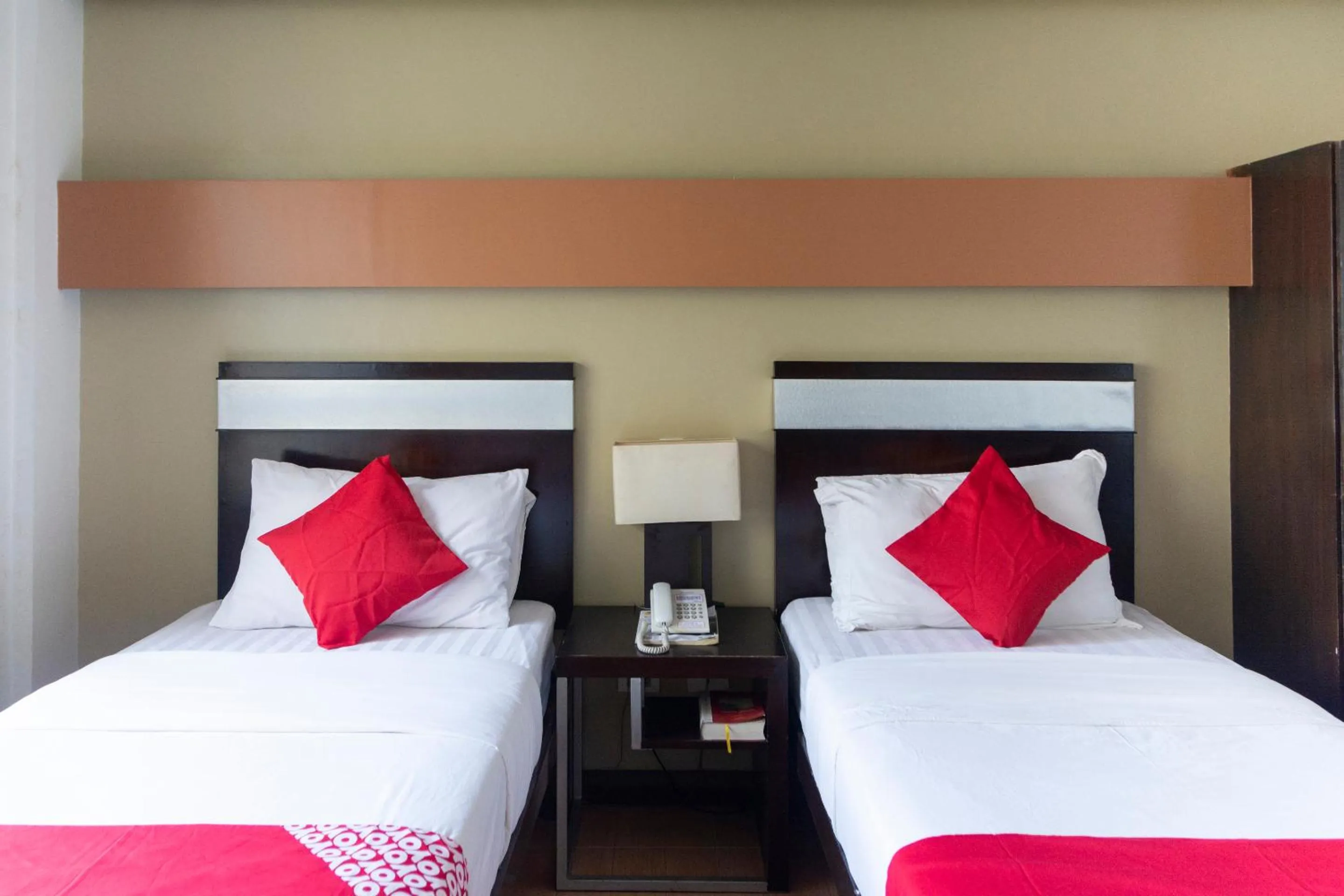 Bedroom, Bed in East View Hotel