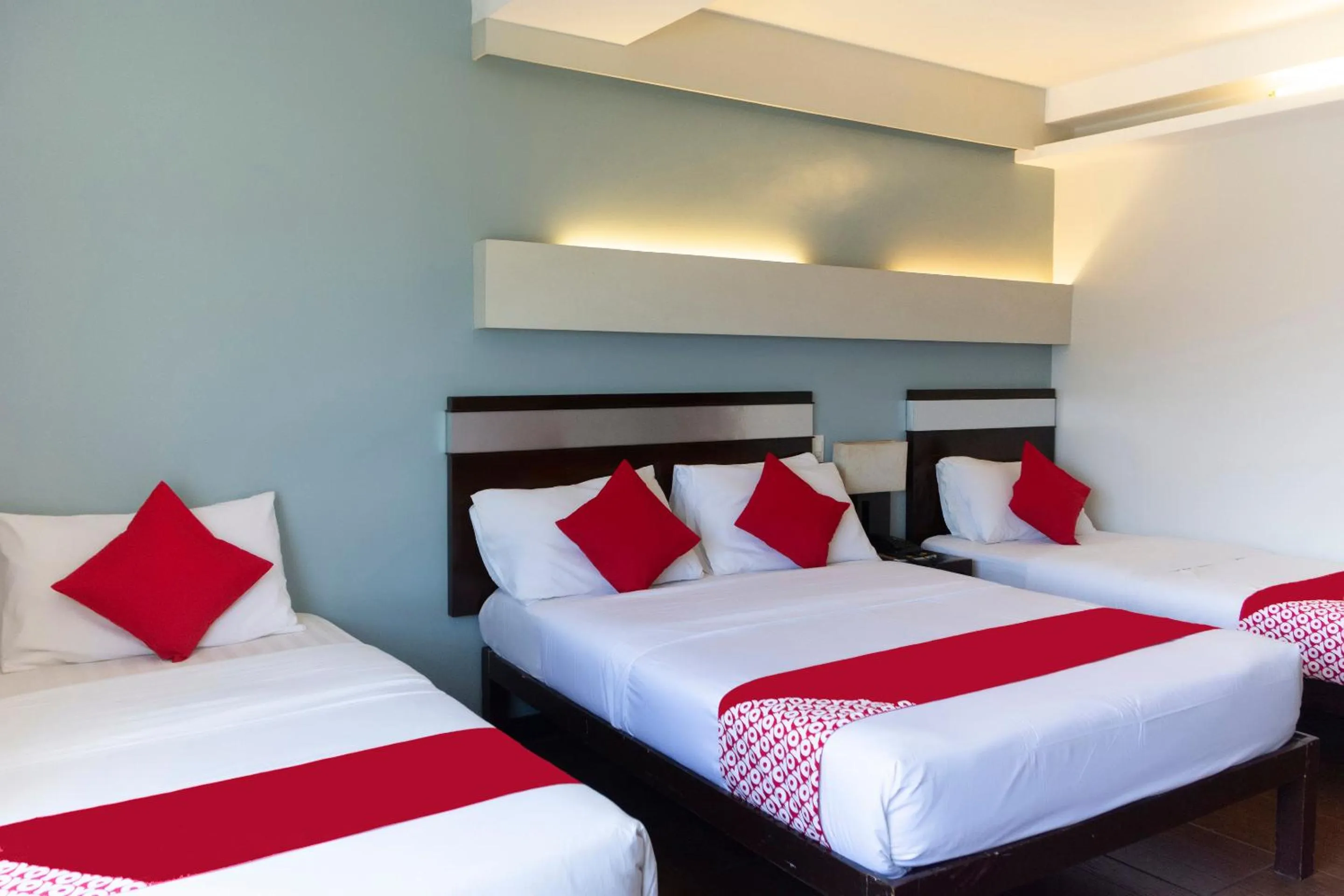 Bedroom, Bed in East View Hotel