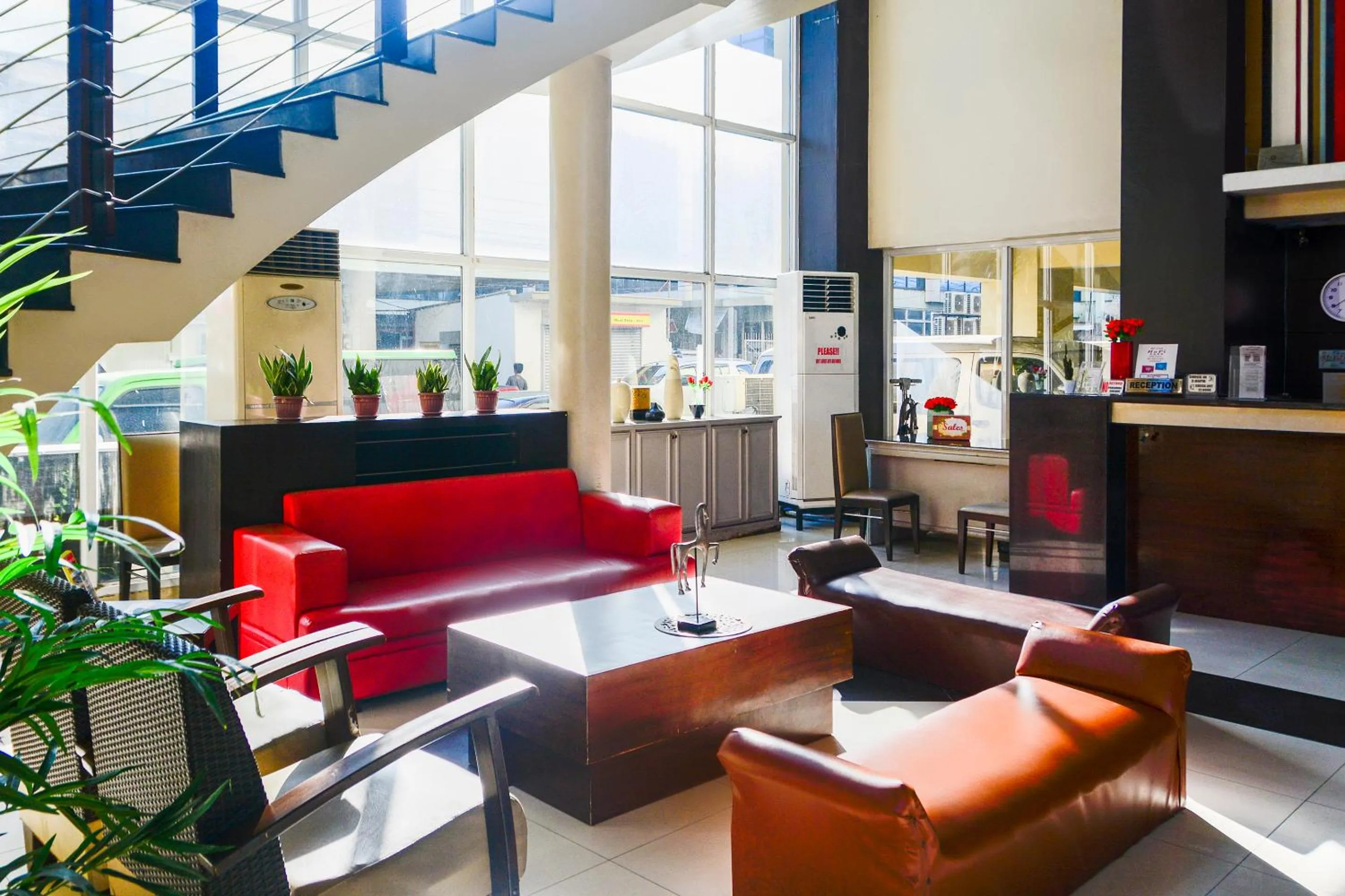 Lobby or reception in East View Hotel