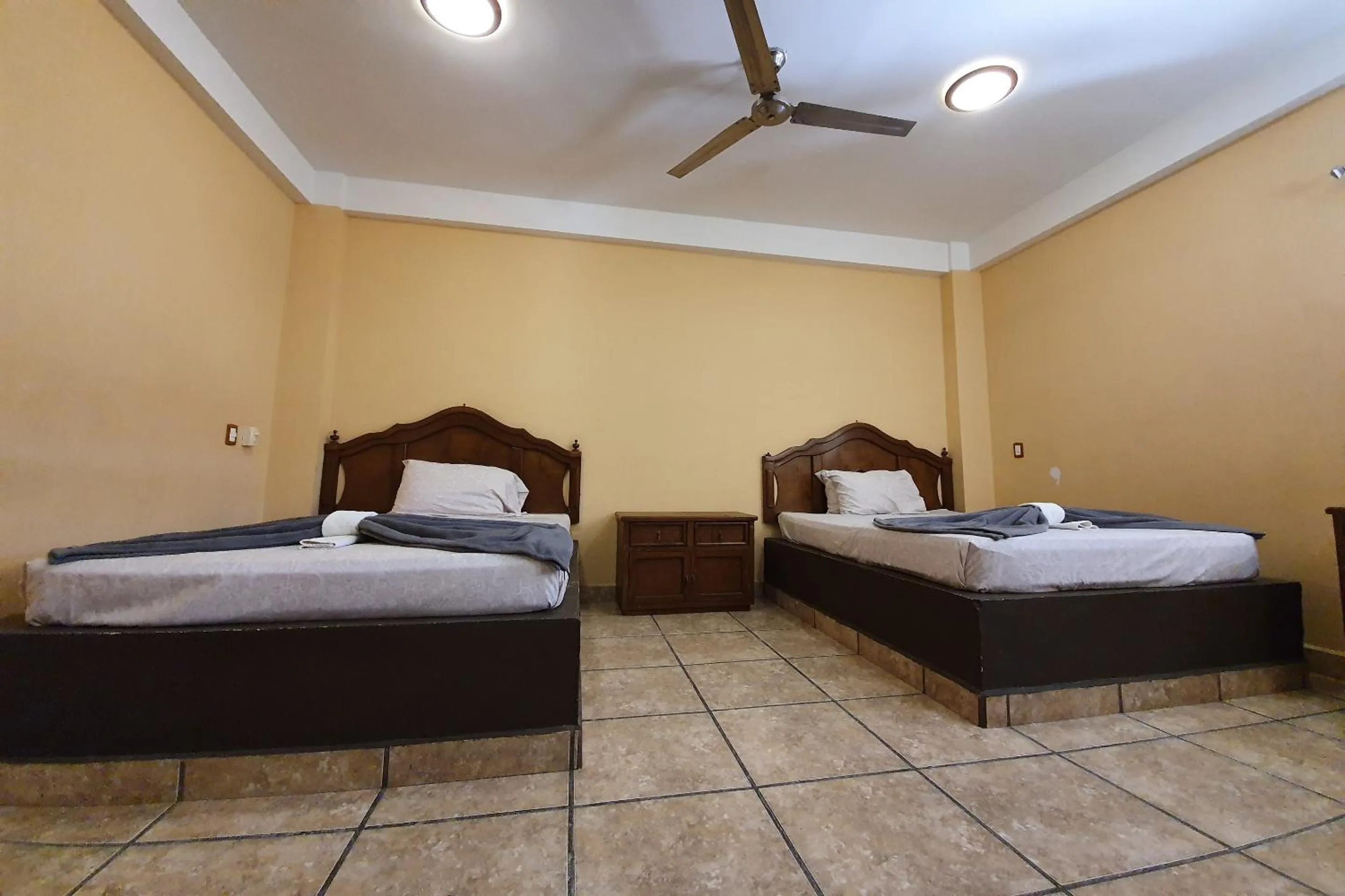 Bedroom, Bed in Hotel Colonos Los Cabos