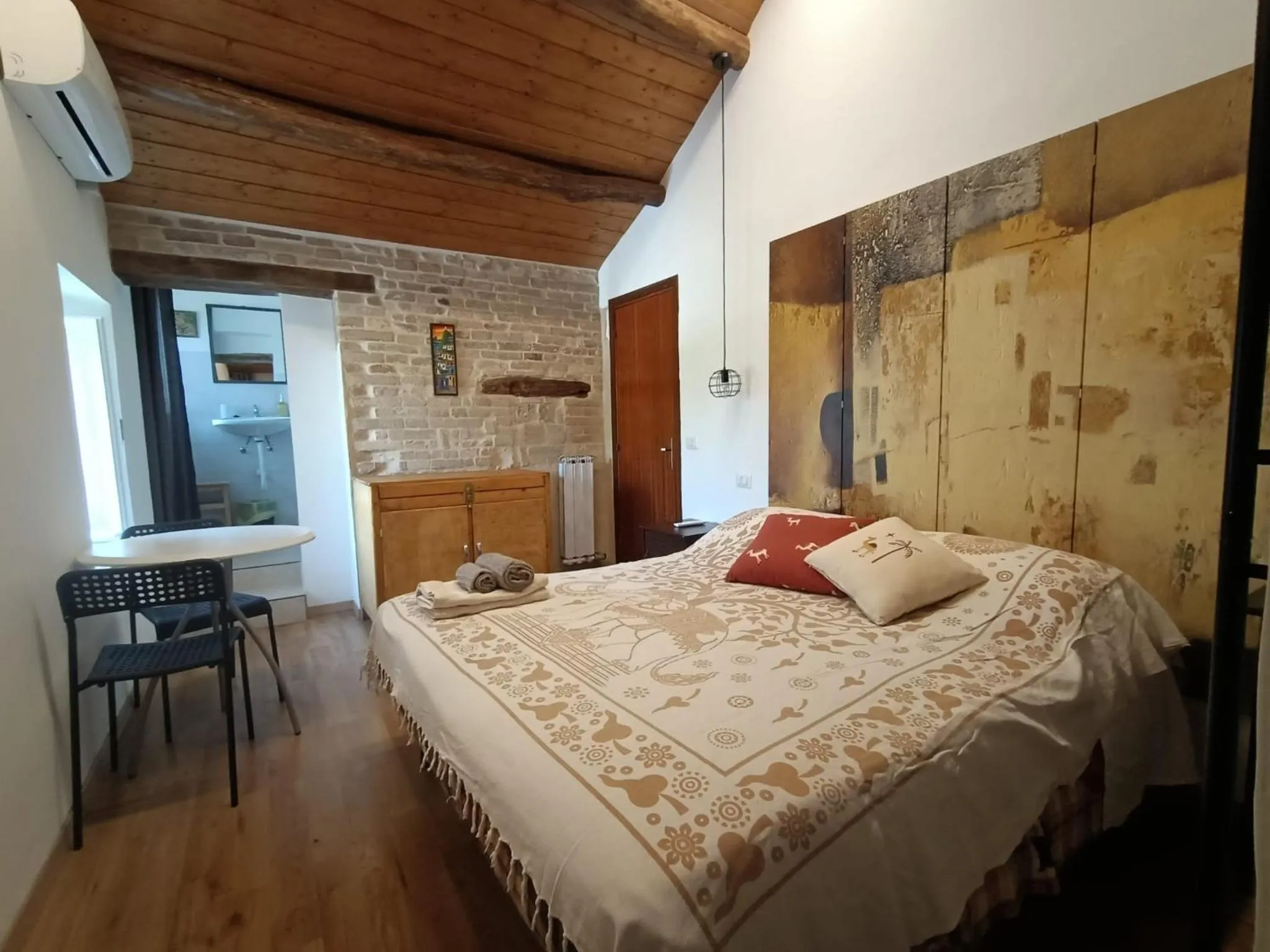 Bed in La casa sul tetto, Room's & Glamping