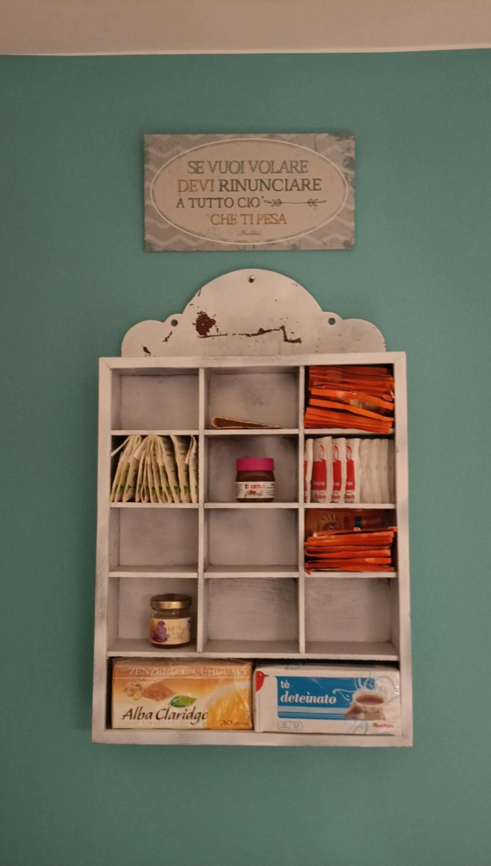 Communal kitchen in La casa sul tetto, Room's & Glamping