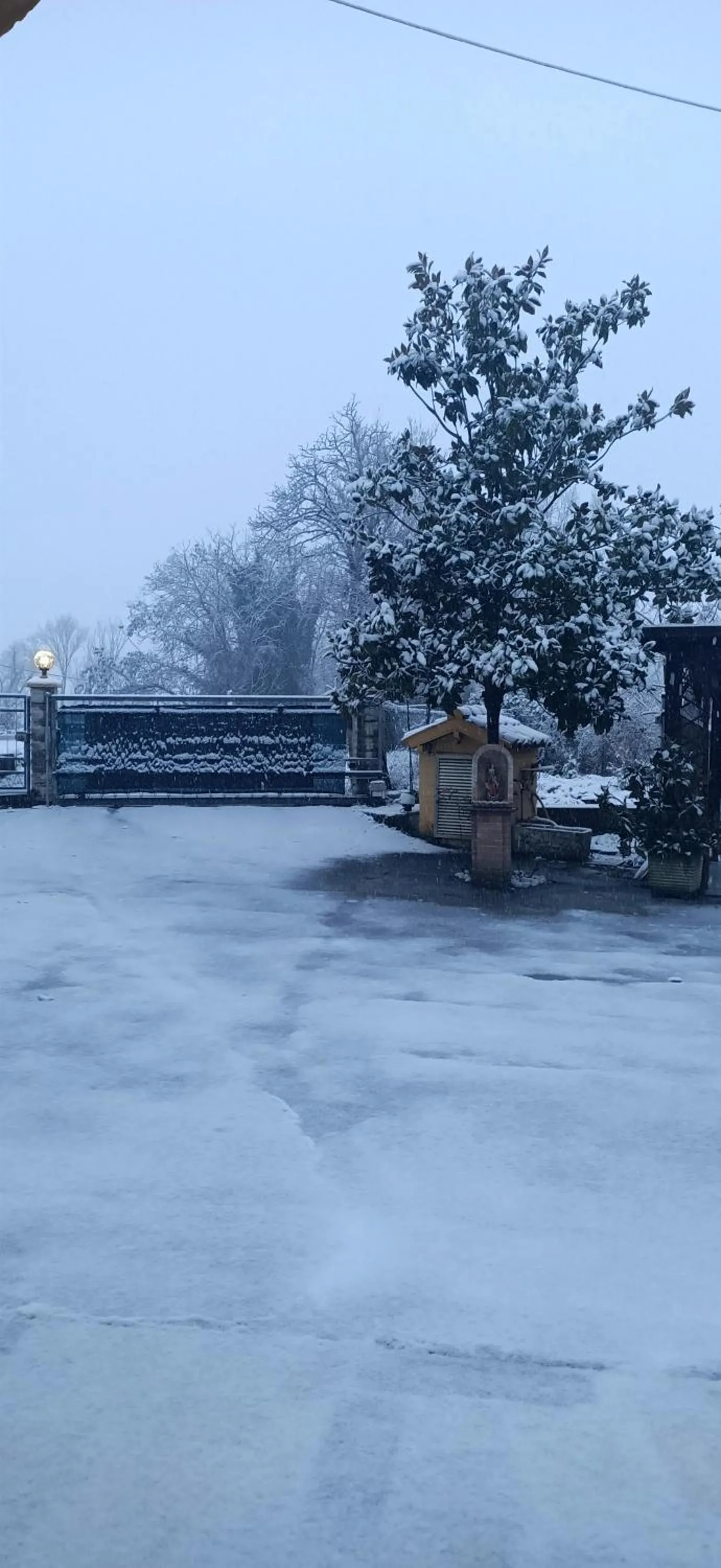 Facade/entrance in La casa sul tetto, Room's & Glamping