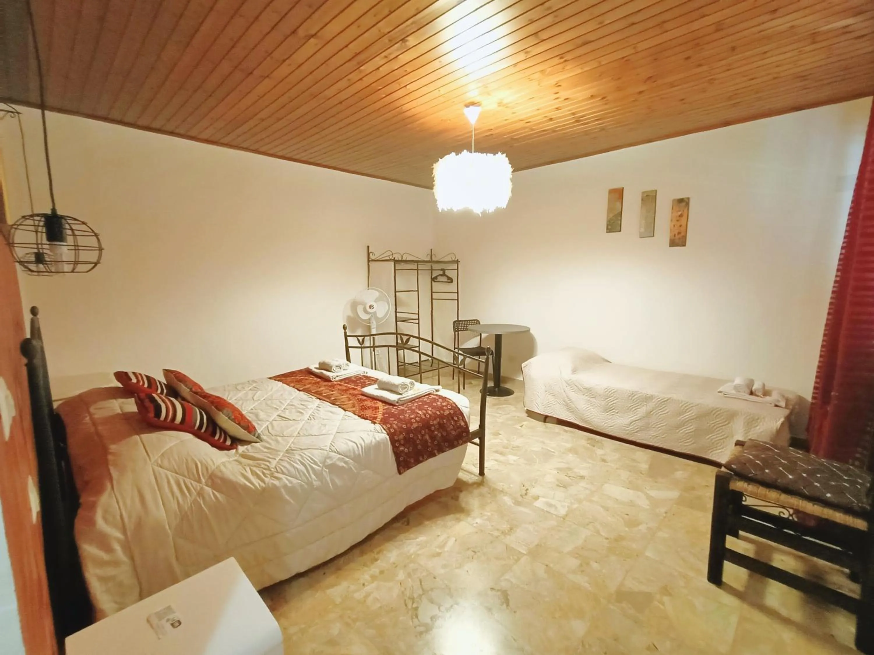 Bed in La casa sul tetto, Room's & Glamping