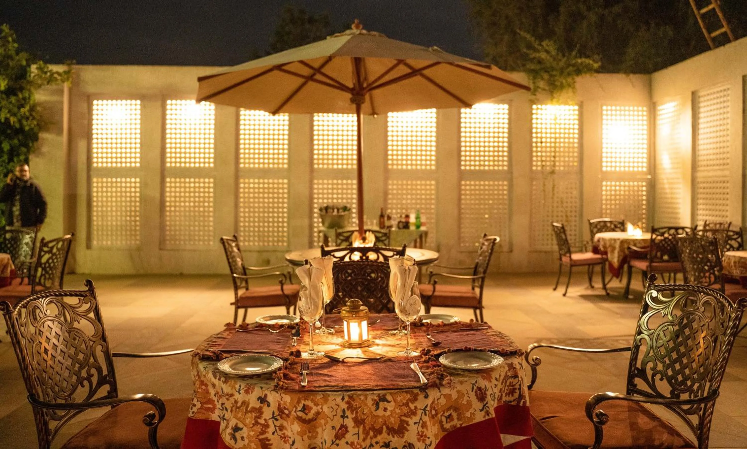 Restaurant/places to eat in Sariska Safari Lodge