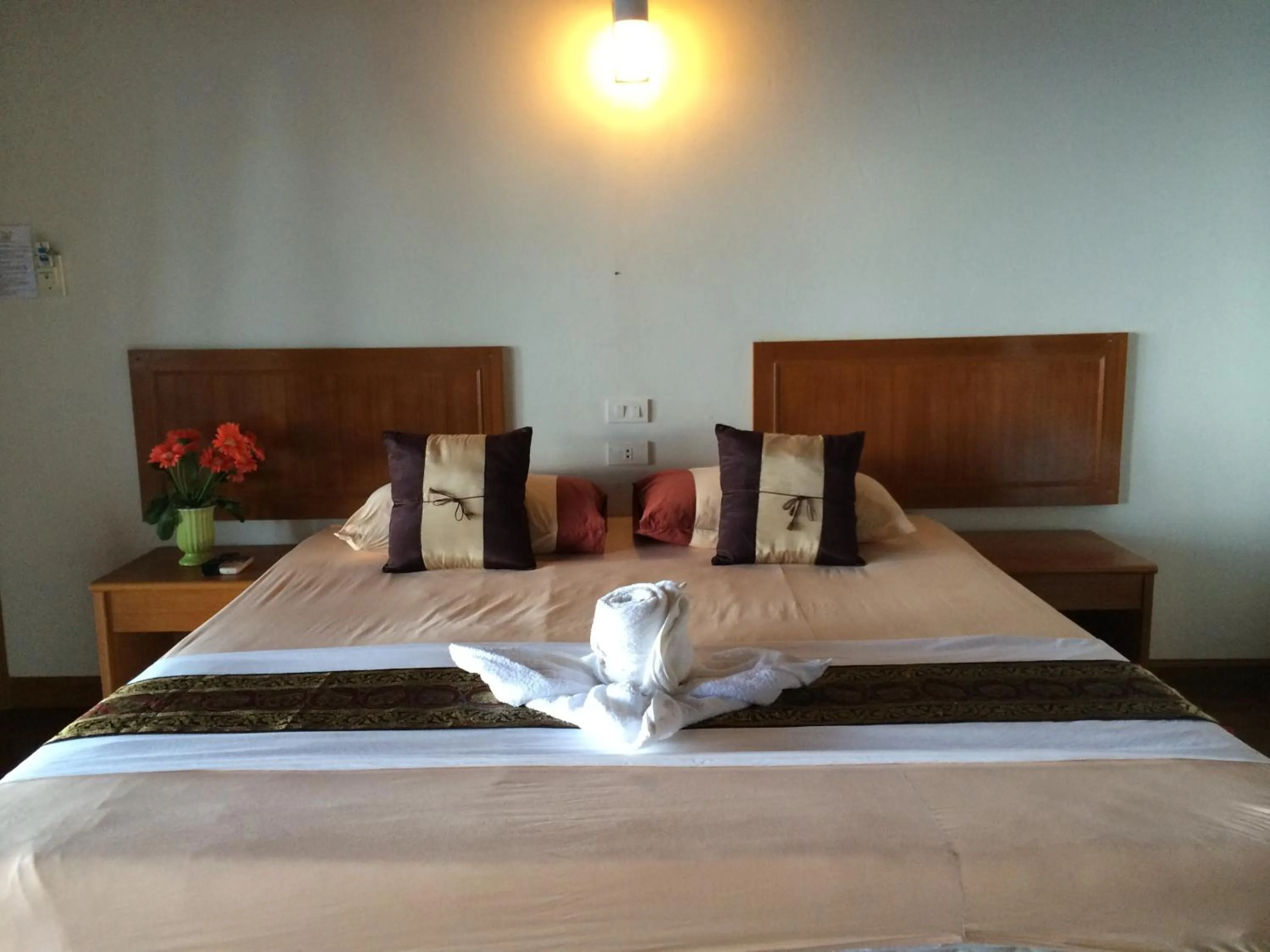 Bed in Haad Khuad Resort