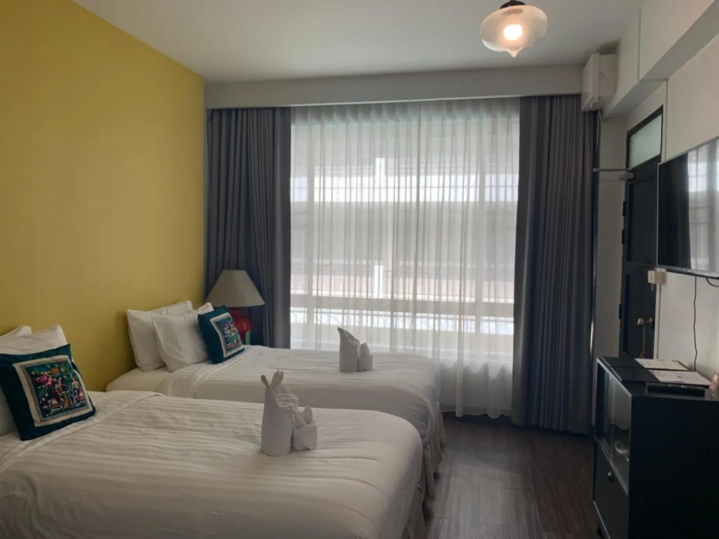 Guests, Bed in Fullrich Lanna Suite