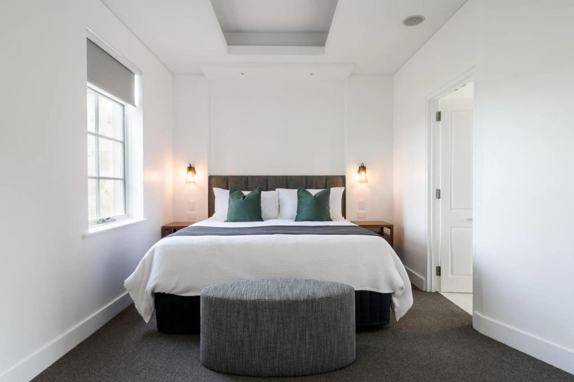 Bedroom, Bed in The Louise