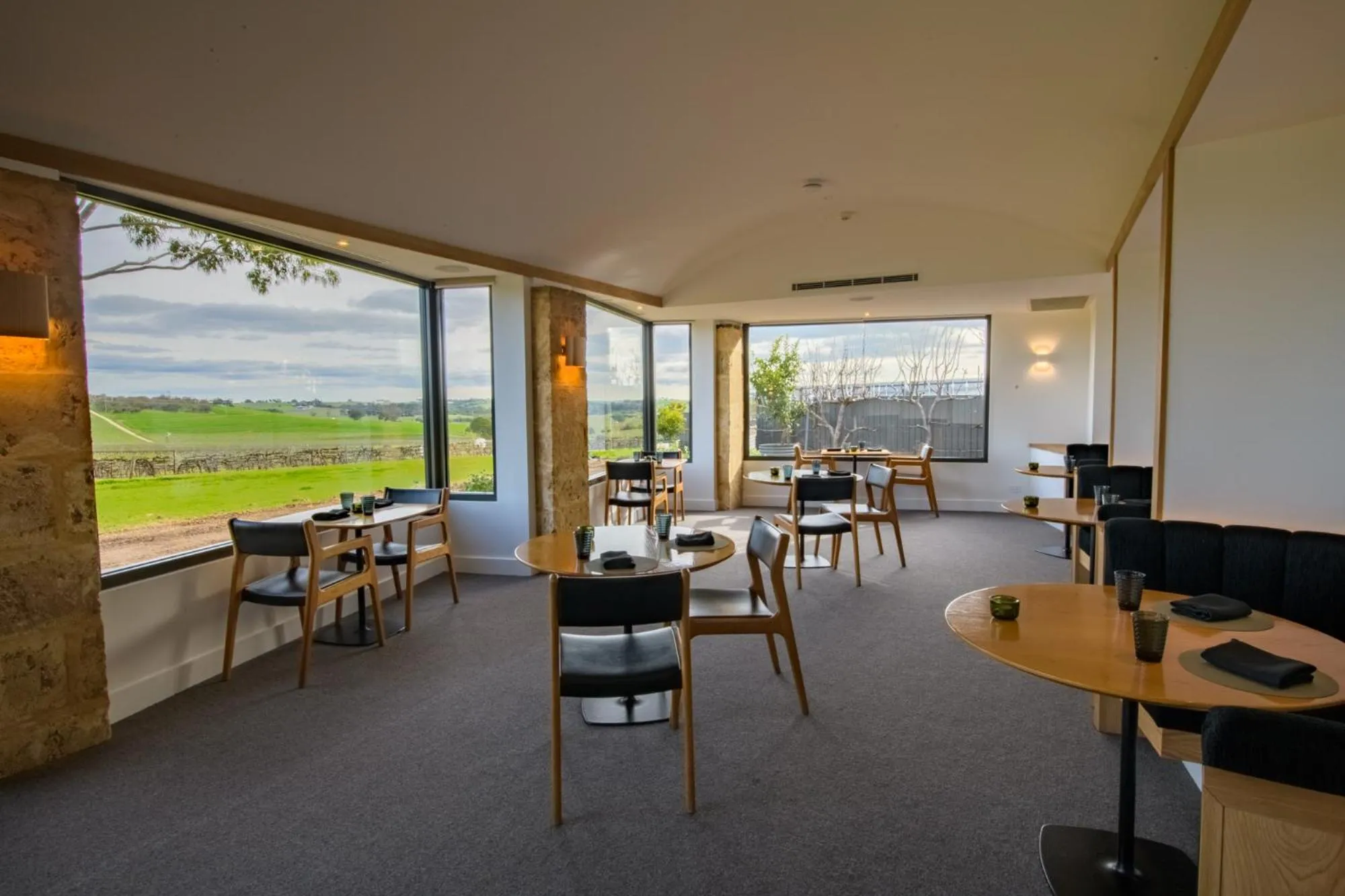 Restaurant/places to eat in The Louise