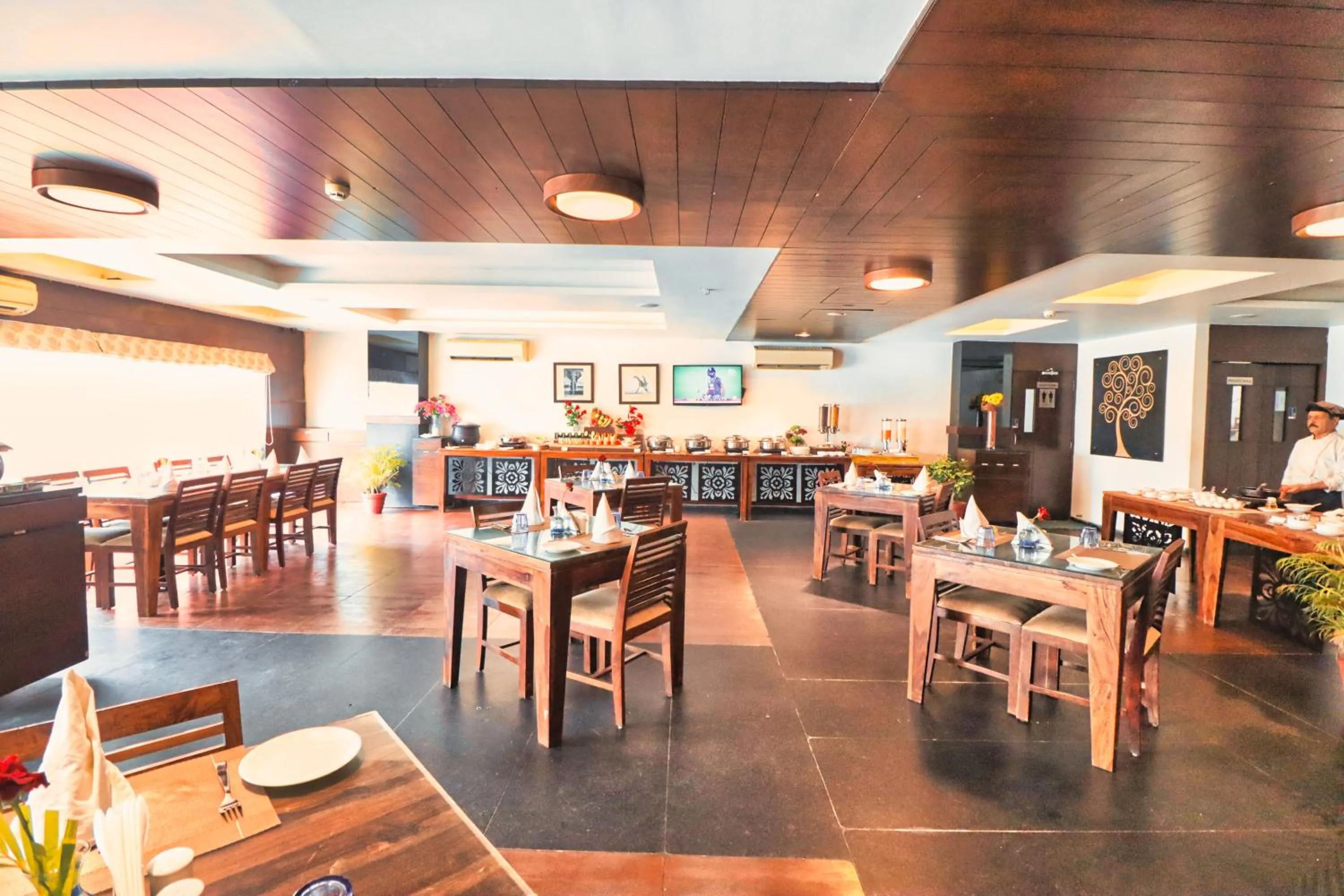 Restaurant/places to eat in Hotel Clarks Collection Vadodara
