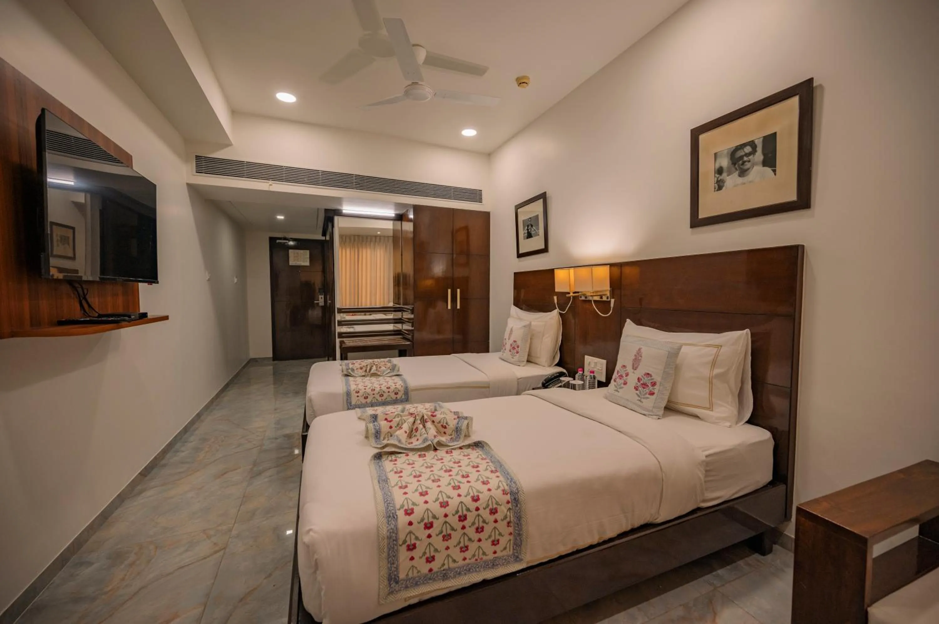 Bed in Hotel Clarks Collection Vadodara