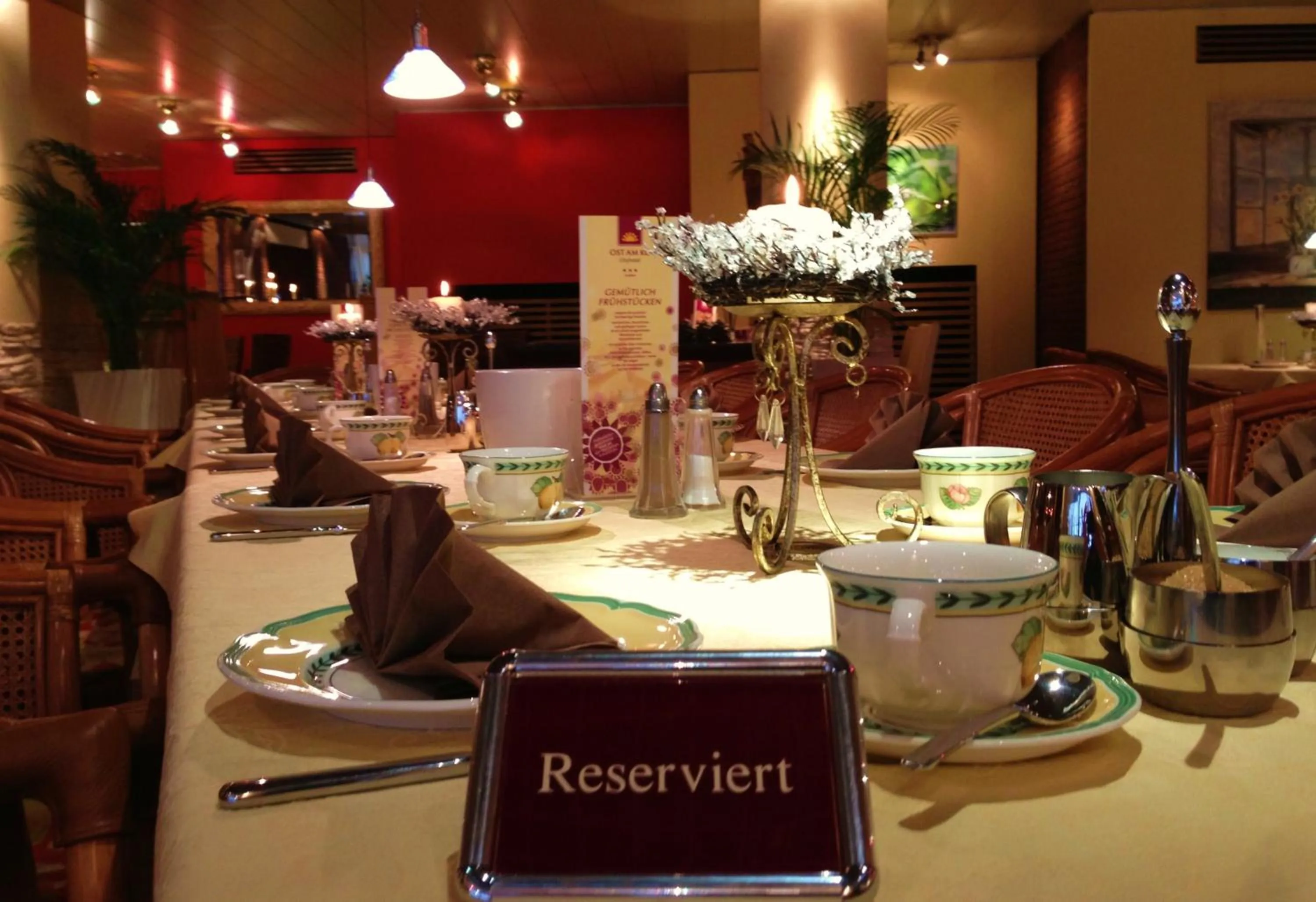 Restaurant/places to eat in City Hotel Ost am Kö