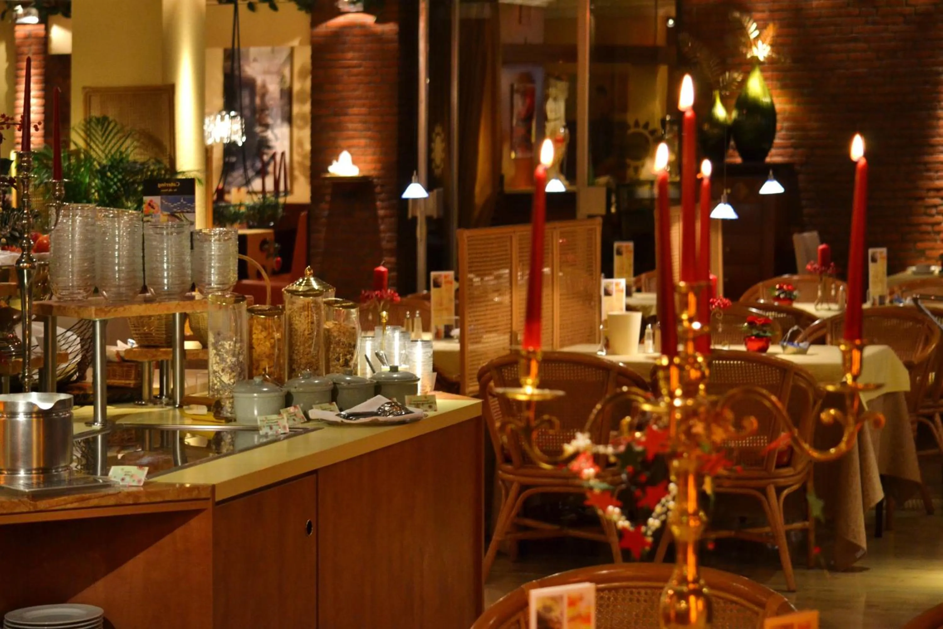 Restaurant/places to eat in City Hotel Ost am Kö