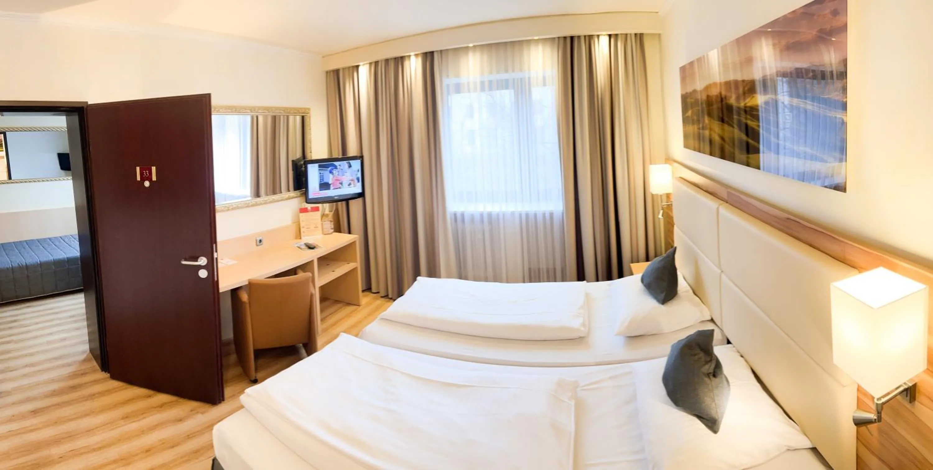 Bedroom, Bed in City Hotel Ost am Kö