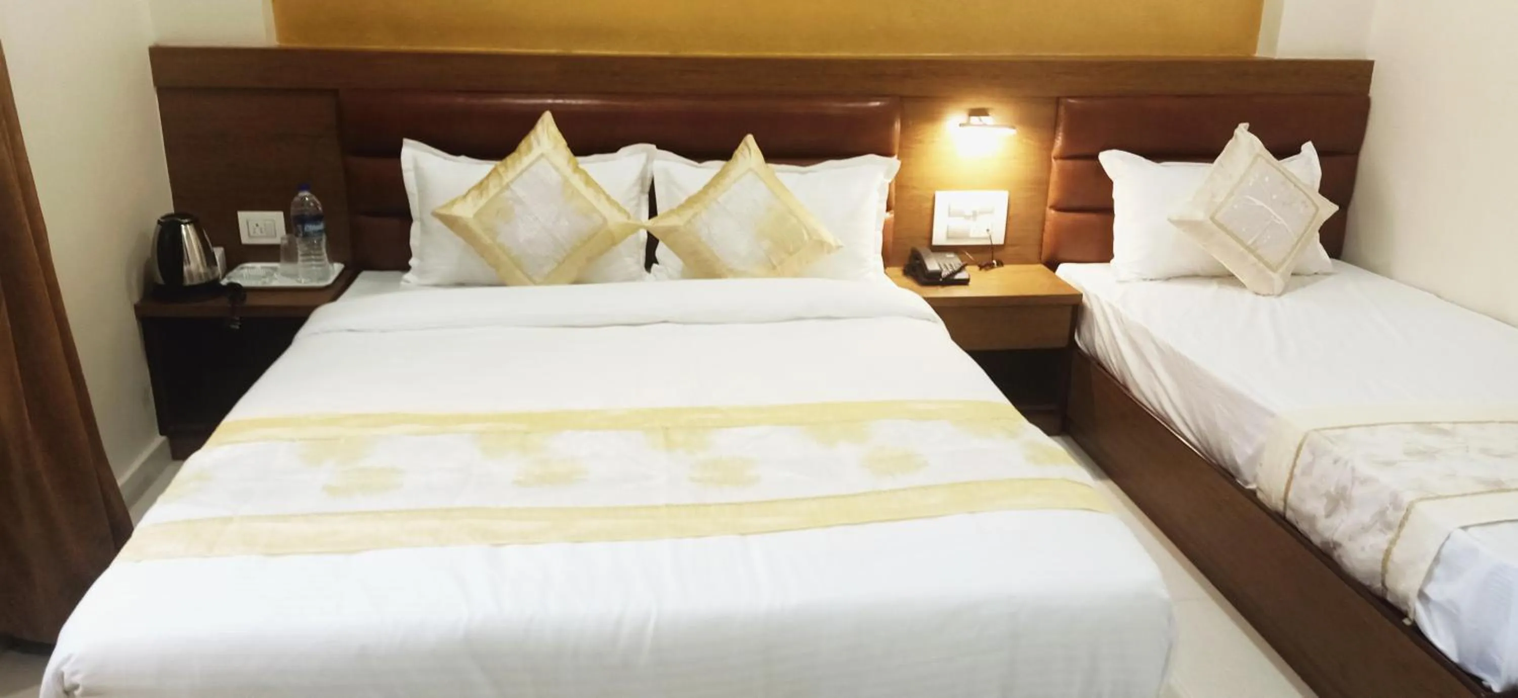 Bed in Hotel Crystal Luxury Inn- Bandra