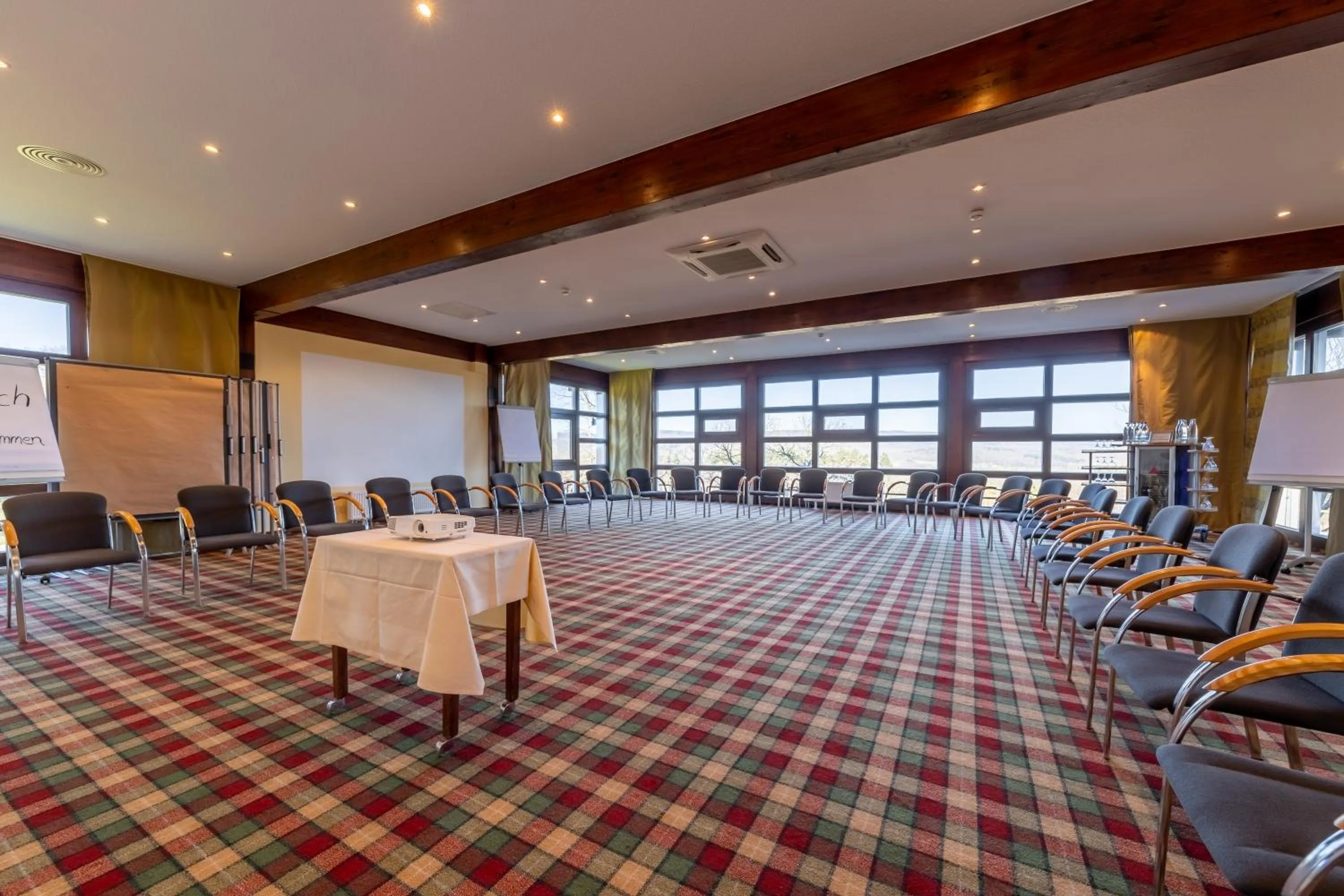 Business facilities in Jagdschloss Hotel Niederwald